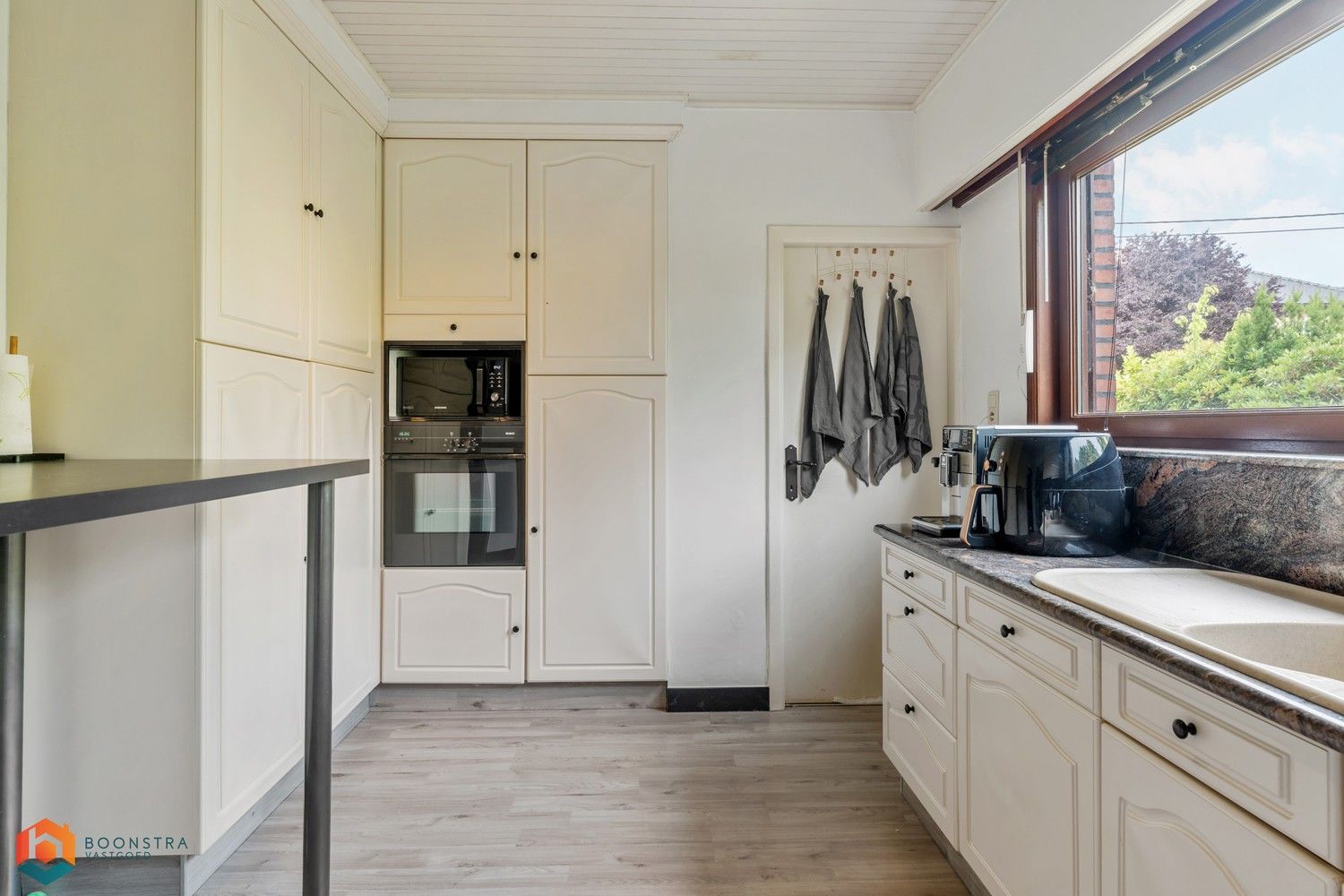 Woning met 3 slpkrs, garage en ruime tuin foto 7