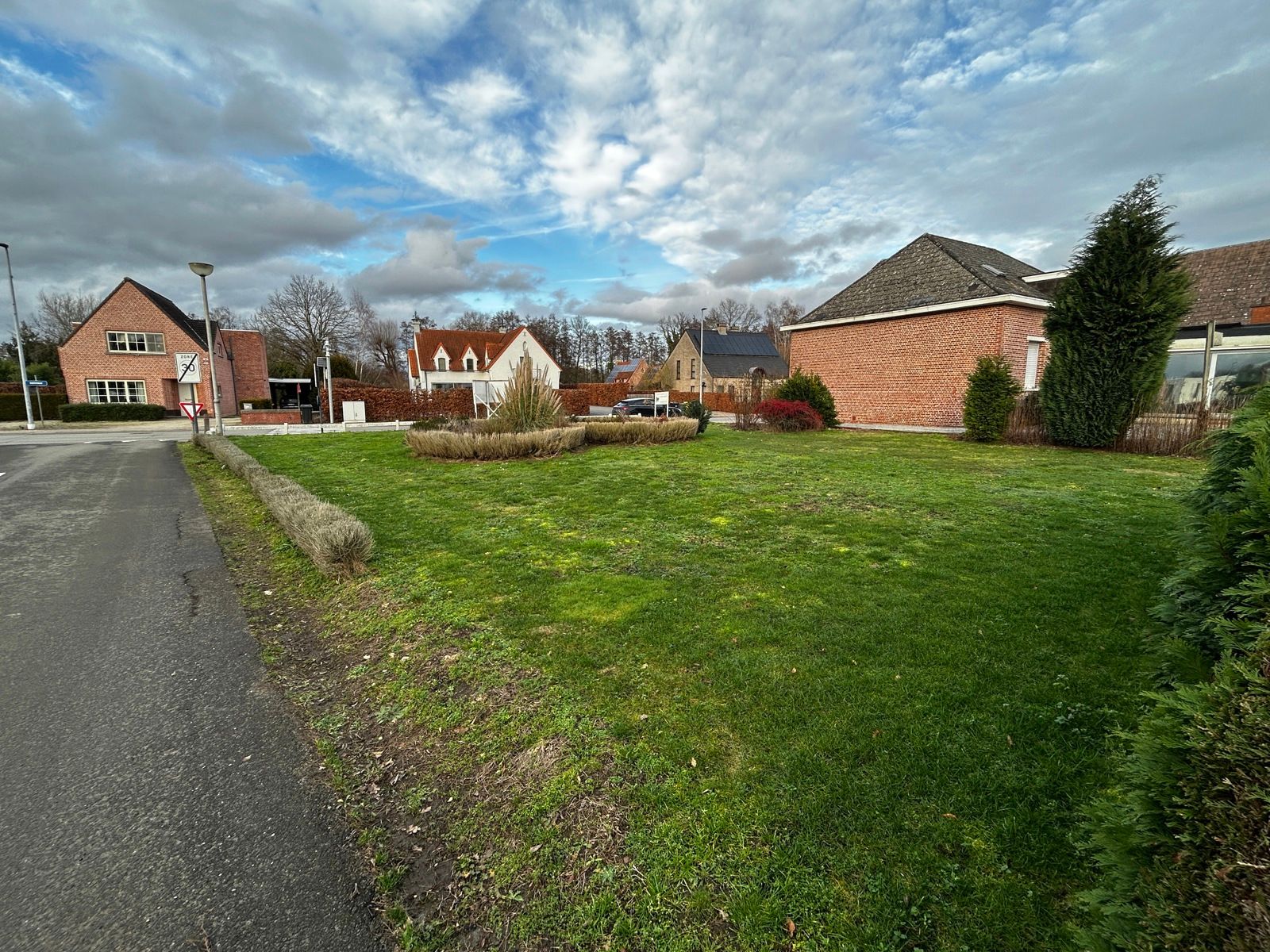 Mooie bouwgrond voor open woning op toplocatie foto 2