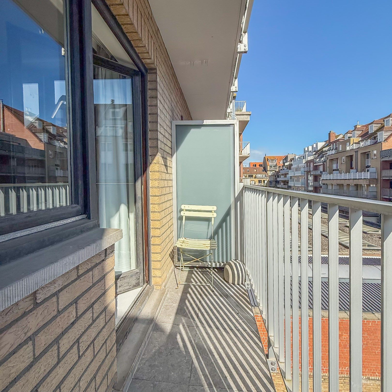 Instapklaar lichtrijk appartement met een gevelbreedte van ongeveer vijf meter. foto 19