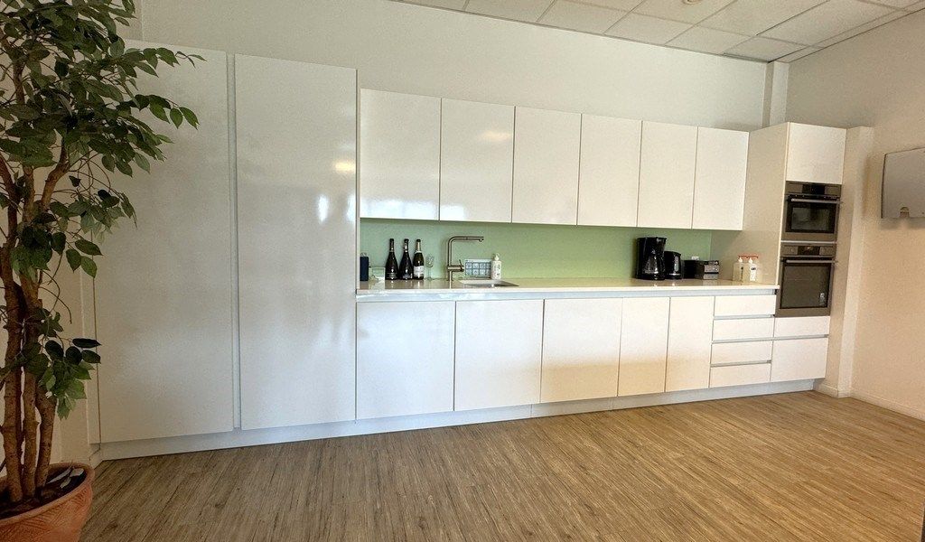 Kantoor met magazijn te huur aan de voorhaven in Gent foto 9