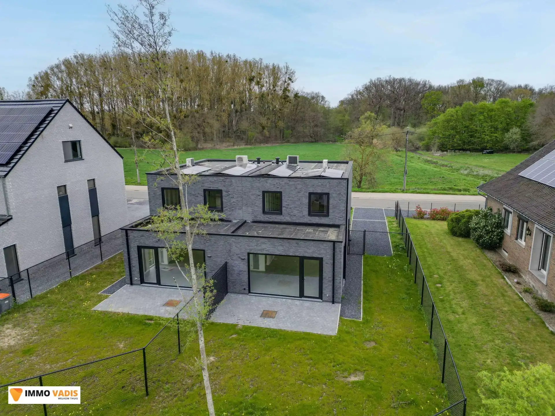 Moderne, energiezuinige halfopen bebouwing foto 15