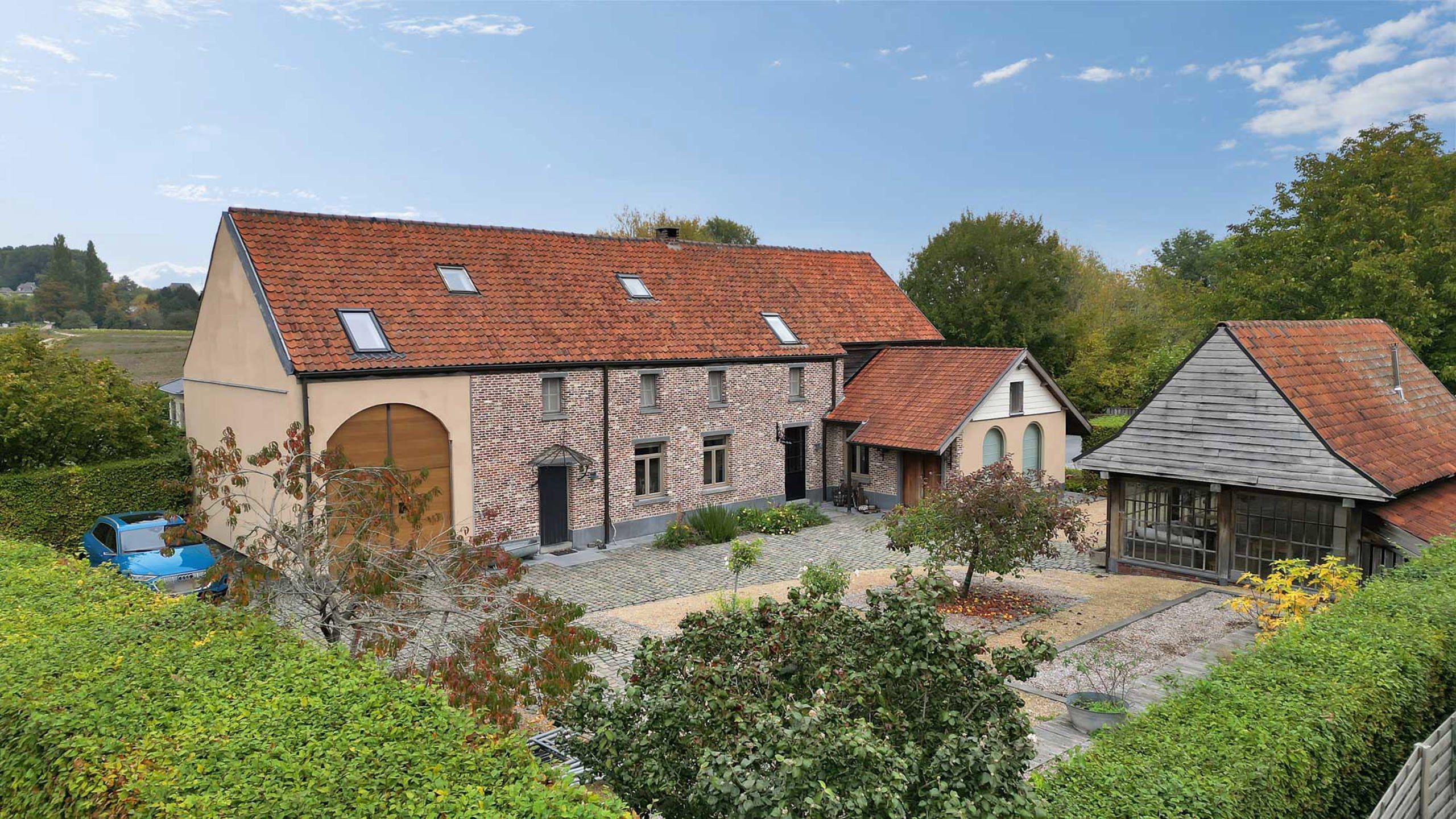 Unieke landelijke woning met zwembad te huur foto {{pictureIndex}}