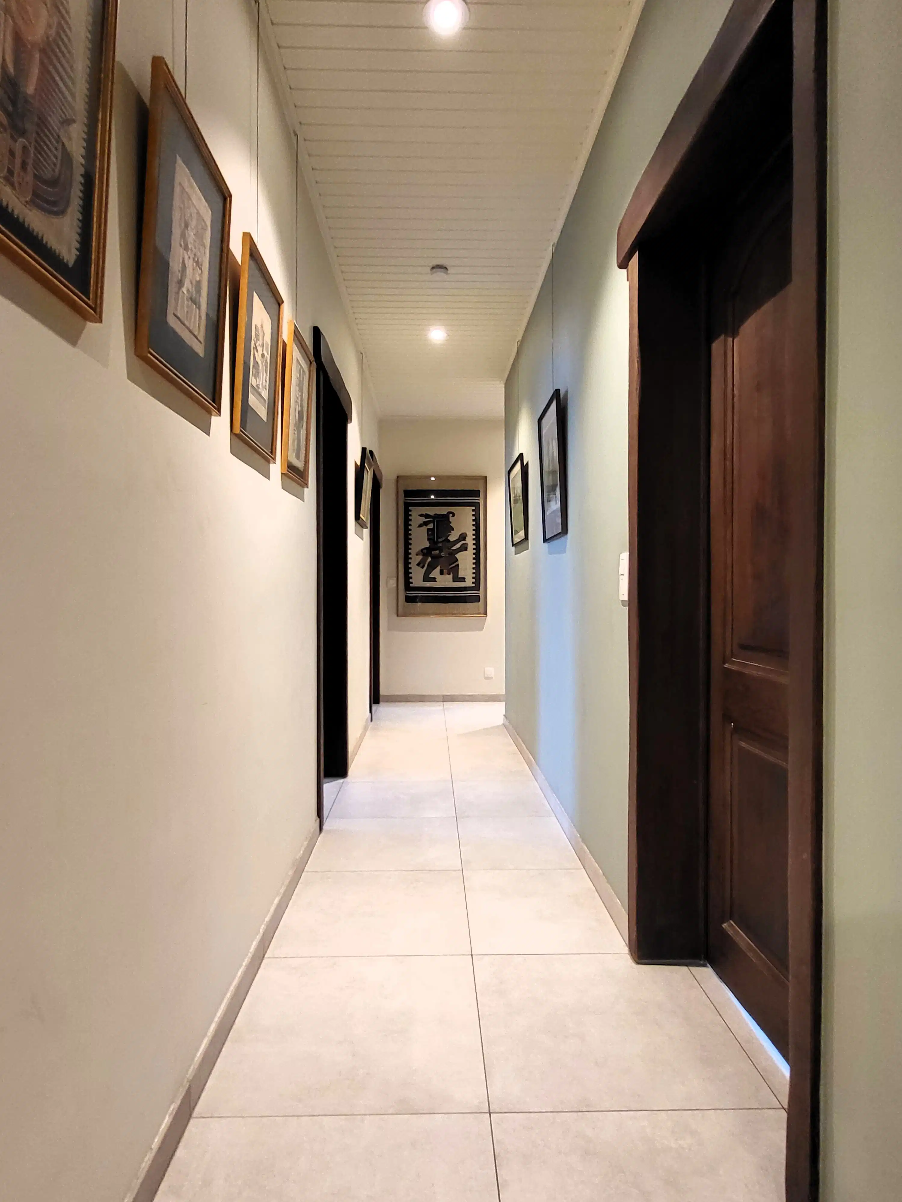 Dit uitzonderlijk ruim en energiezuinig landhuis op 4.149 m² combineert comfort, volume en een instapklare afwerking met tal van mogelijkheden. Topper! foto 9