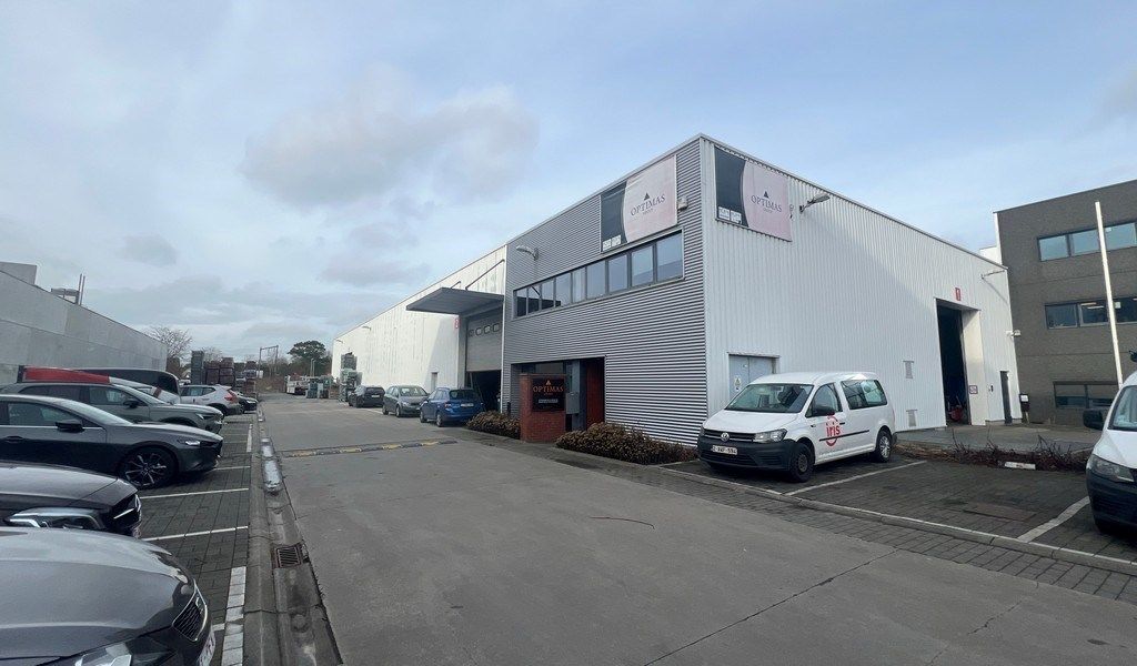 Magazijn met kantoren te huur in MB Office Park in Gent foto 8