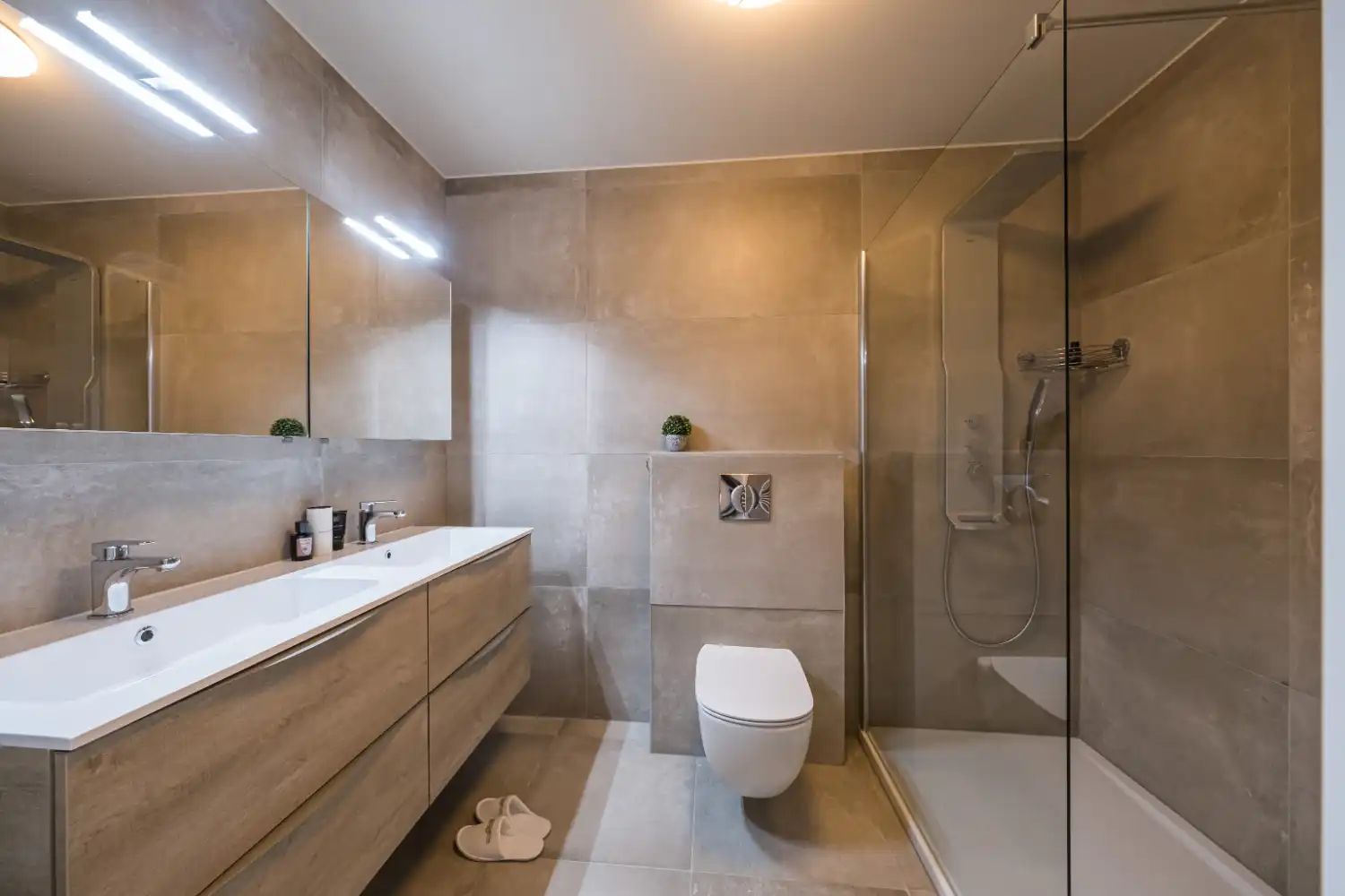 Ruim en jong appartement op centrale ligging! foto 26