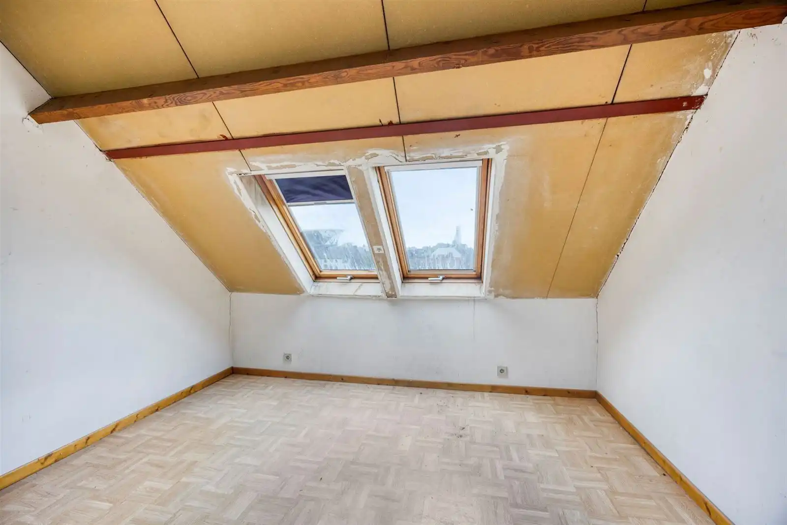 Ruime herenwoning met voormalige dokterspraktijk foto 38