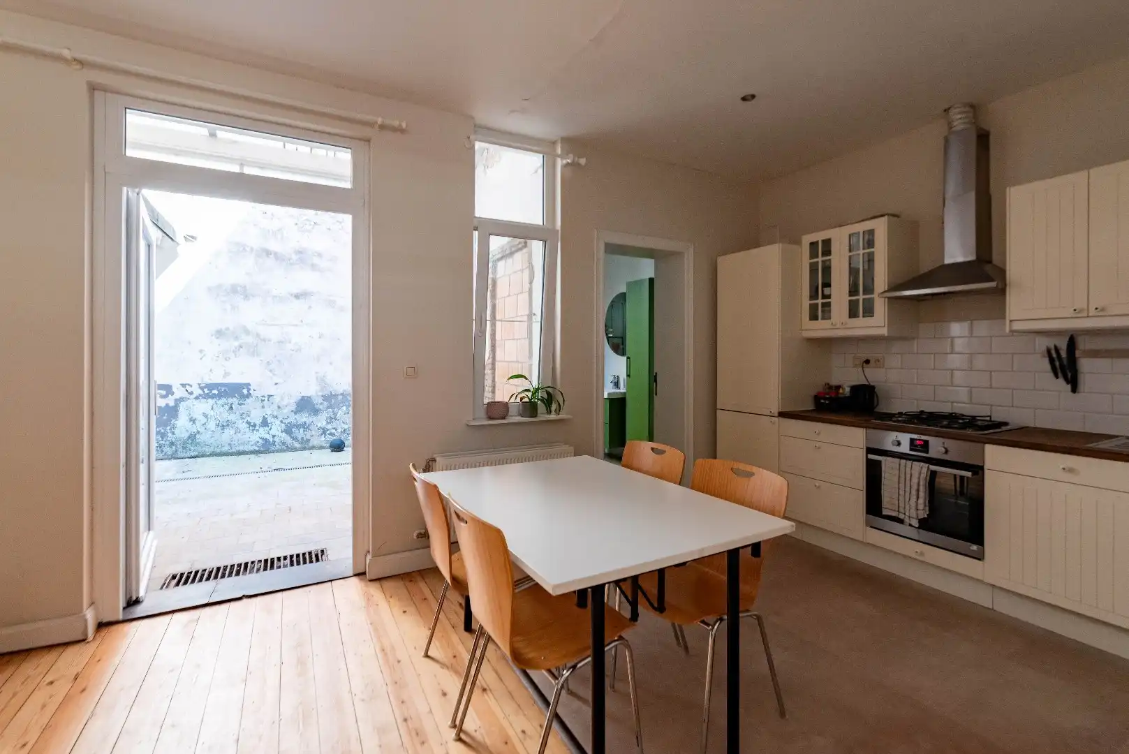 Charmante en veelzijdige woning met studio, 2 slaapkamers foto 24