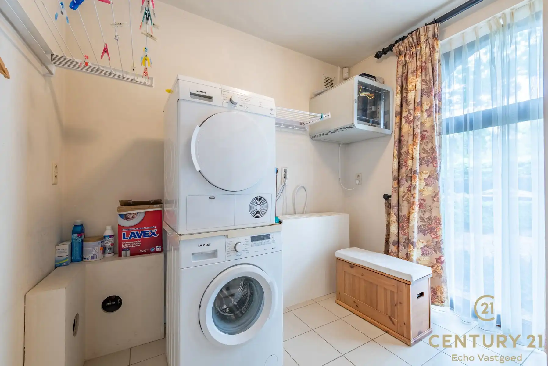 Riante villa met 5 slaapkamers, 4 badkamers en binnenzwembad foto 8