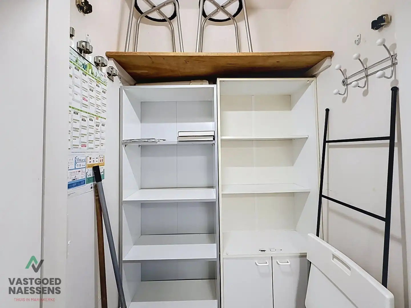 GEMEUBELDE STUDIO MET ZIJDELINGS ZEEZICHT foto 12