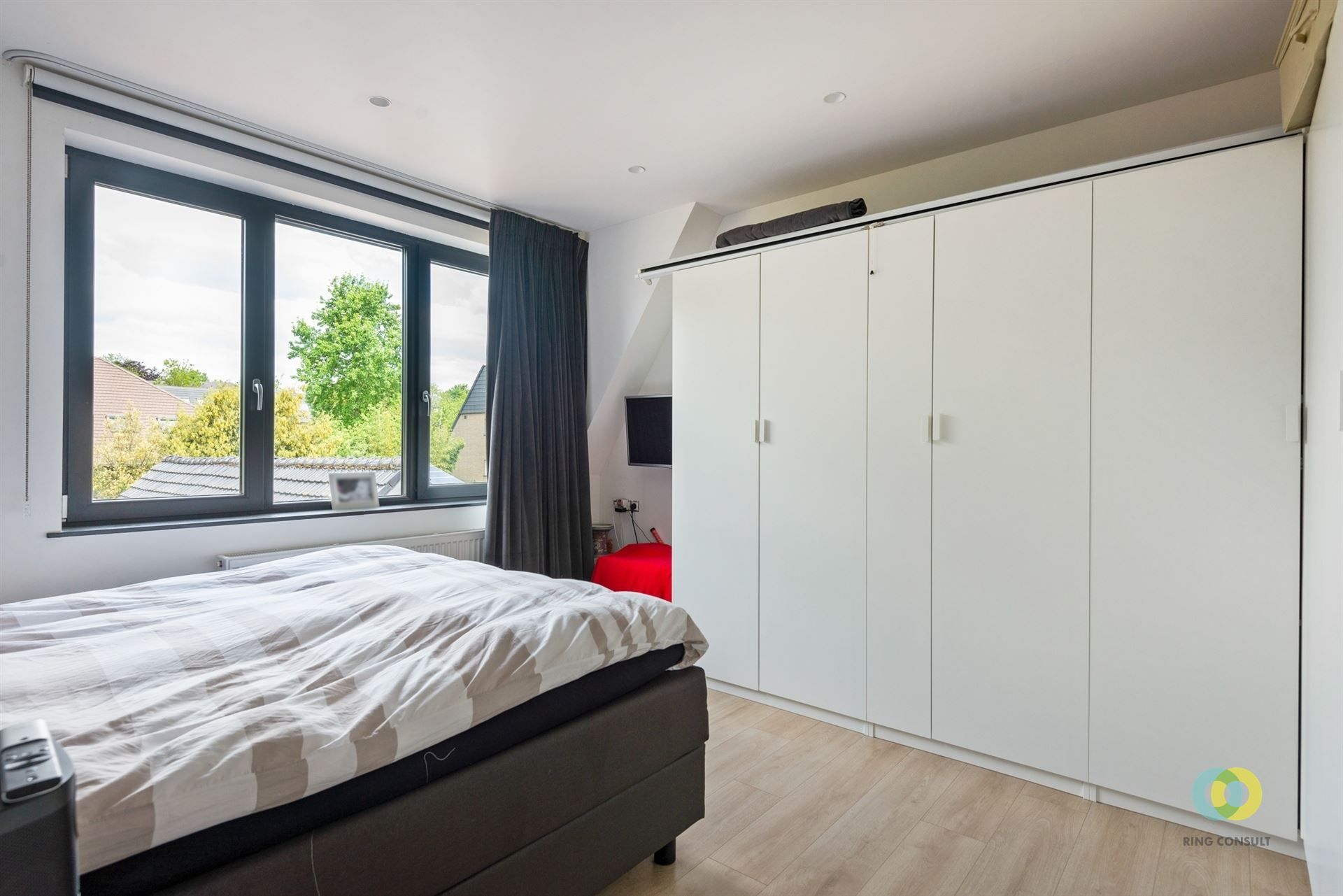 Gerenoveerde 3-gevel woning **OPENHUIZENDAG ZA. 17/05** foto 12
