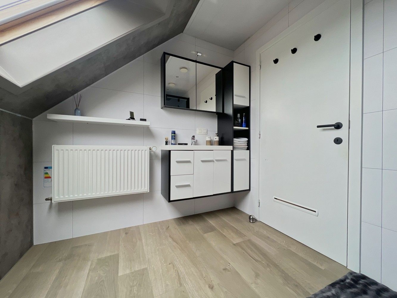 Heel ruime gezinswoning (350m²)+prachtige tuin (2000m²)! foto 17