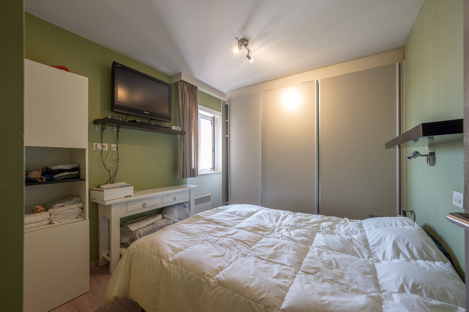 gemeubeld hoekappartement met 2 slaapkamers foto 4