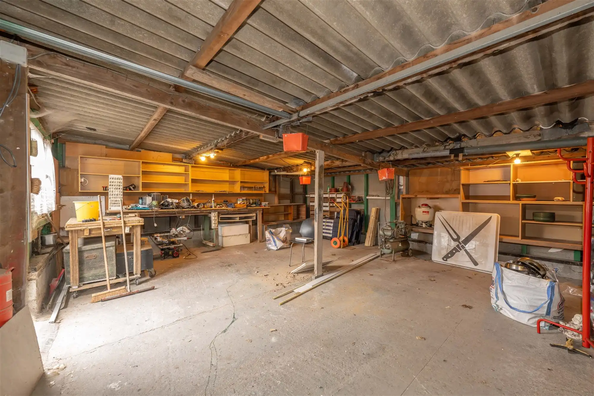 Vrijstaande woning met bijgebouwen op 2633 m² foto 19