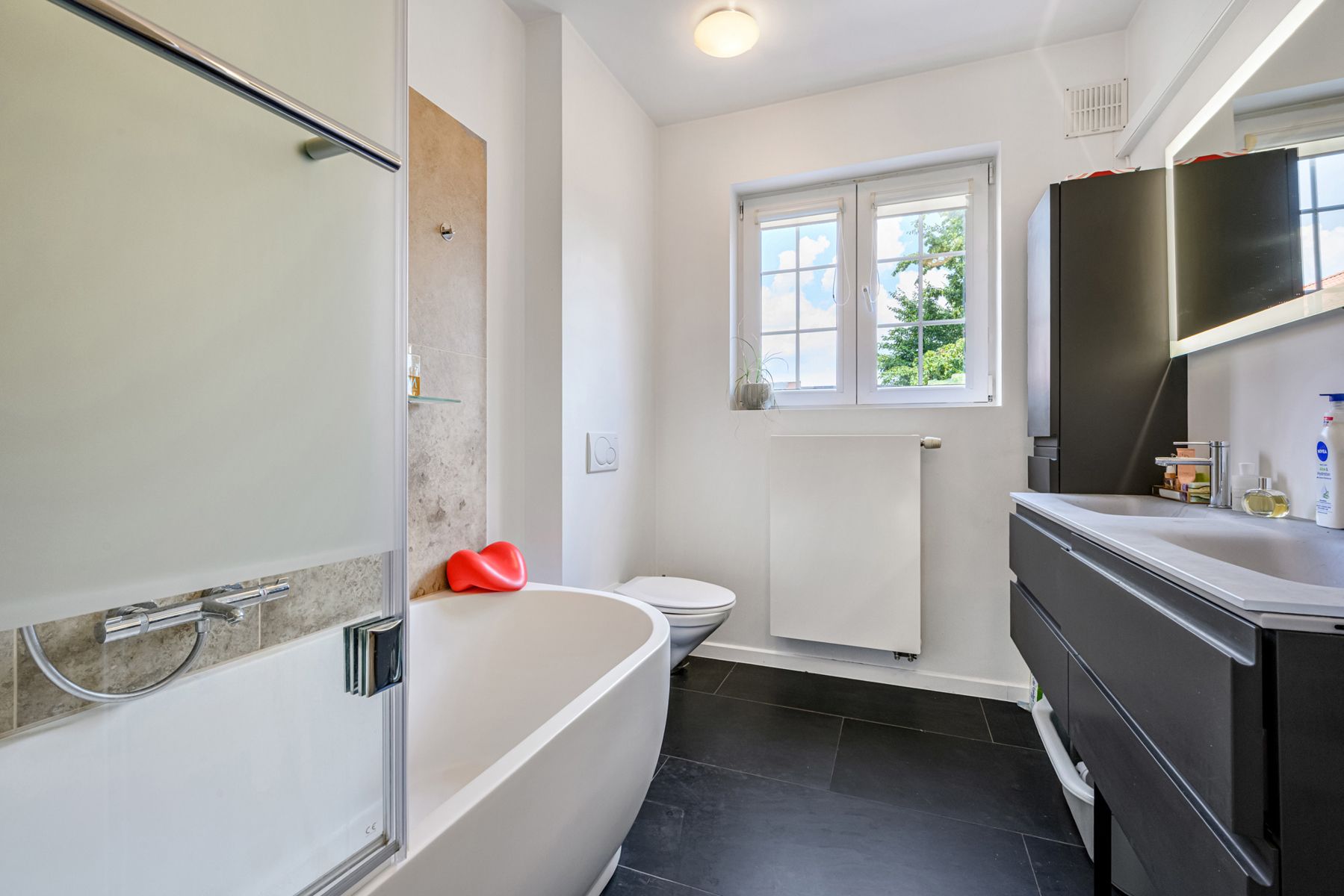 Perfect onderhouden woning met ruim groenterras foto 15