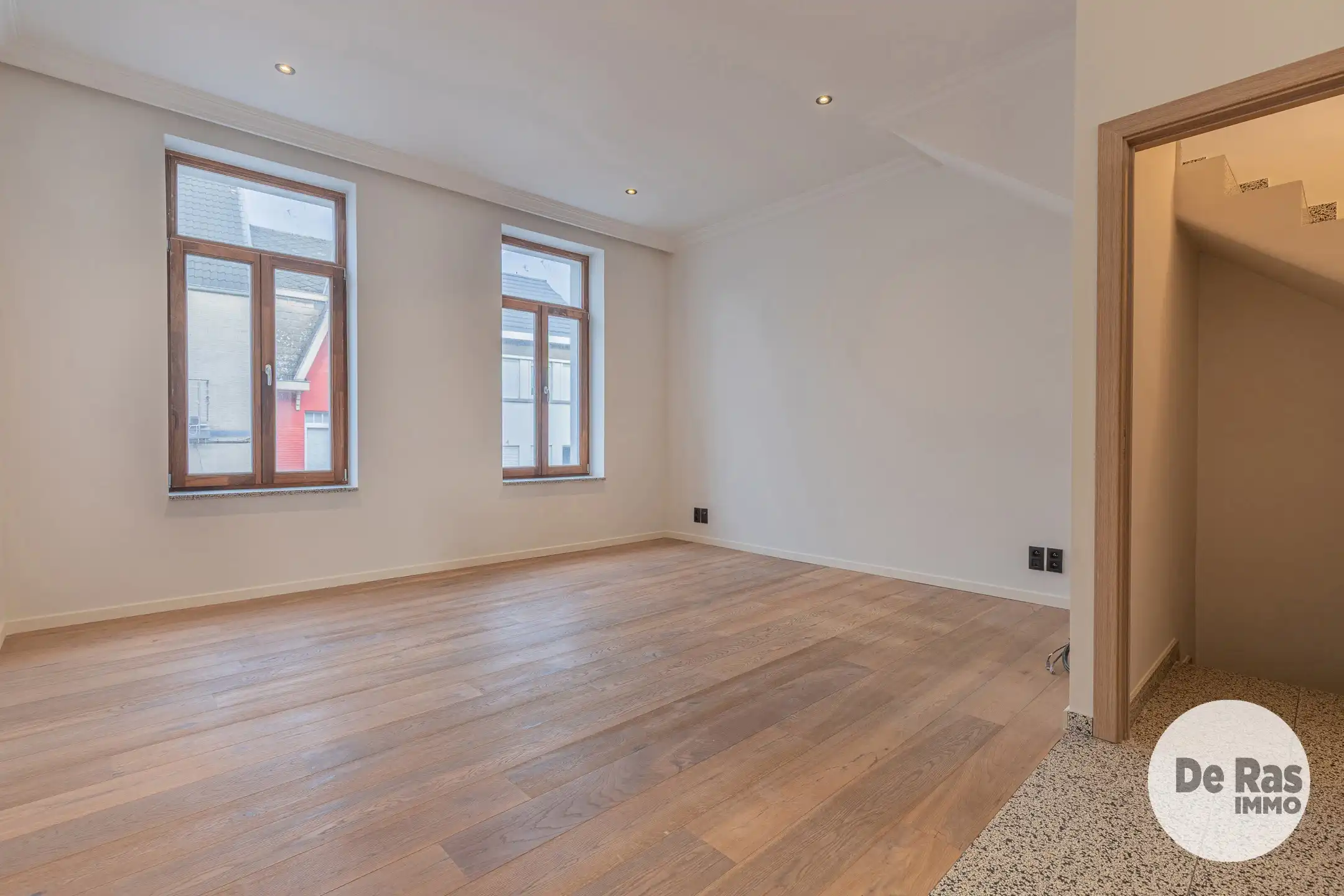 AALST - Kantoorruimte met vernieuwd appartement in centrum foto 17
