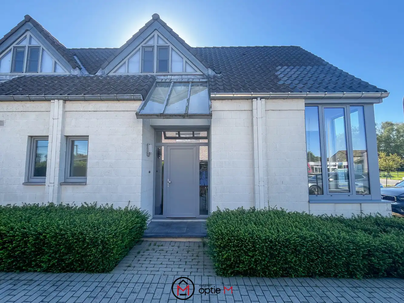 Appartement te huur in Diepenbeek –  parking voor de deur foto {{pictureIndex}}