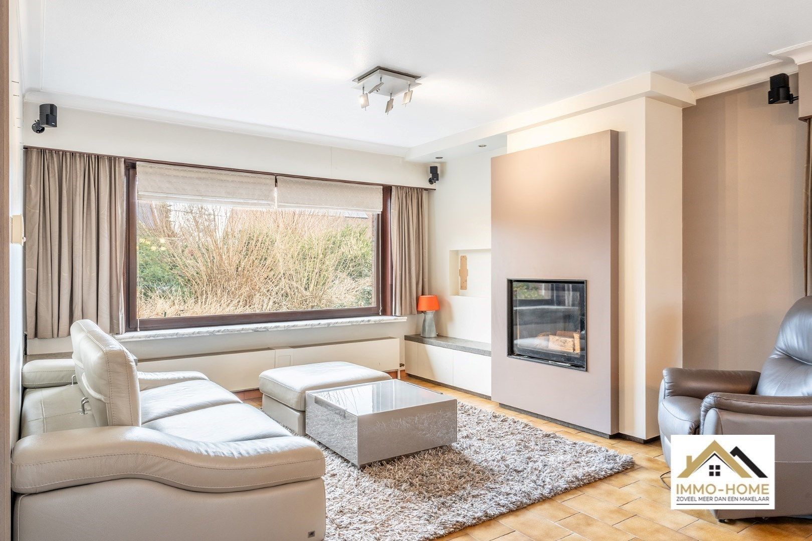 Ruime vrijstaande bungalow op topligging!  foto {{pictureIndex}}