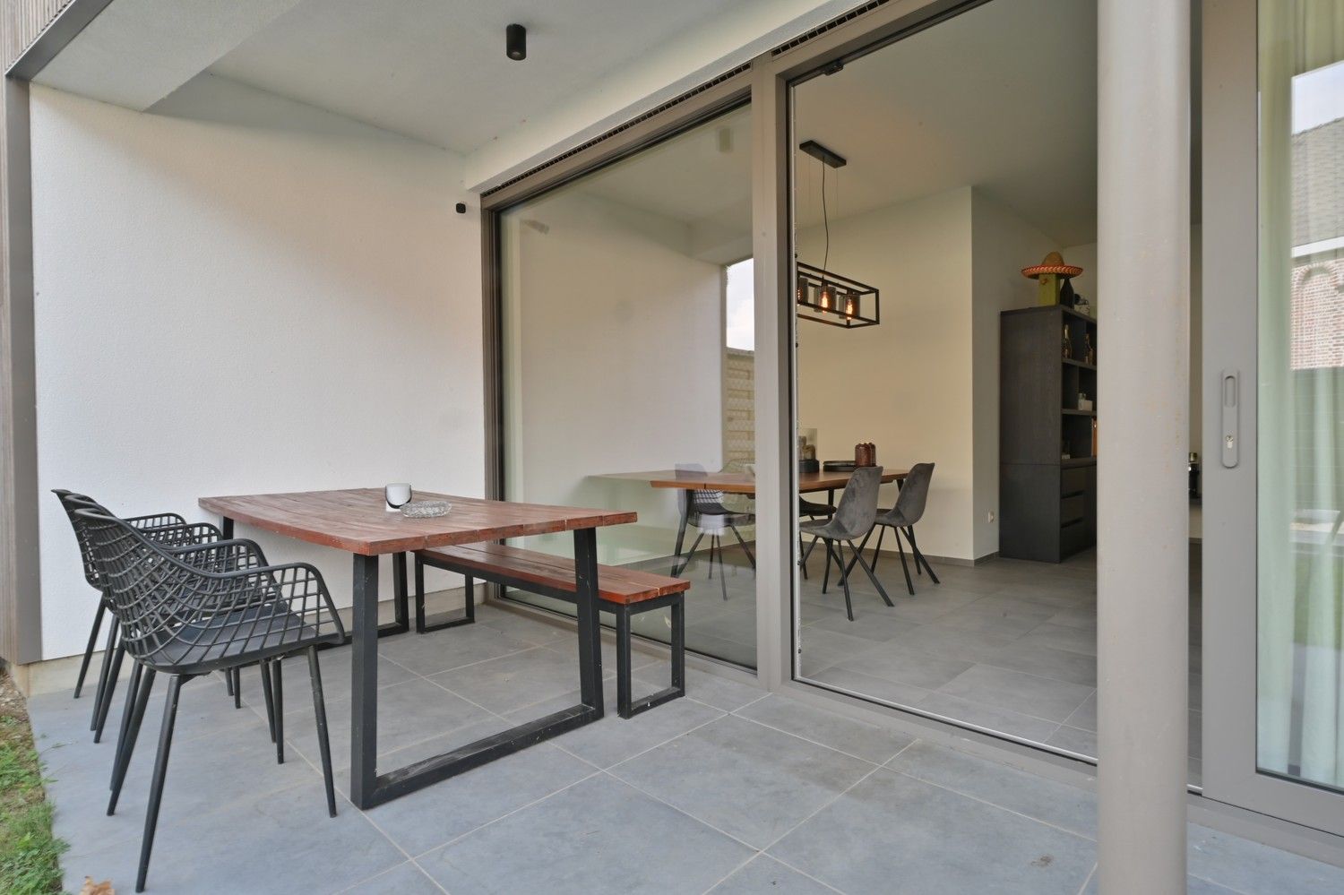 Gelijkvloers appartement met 2 slaapkamers en privétuin in het centrum van Lanaken. foto 13