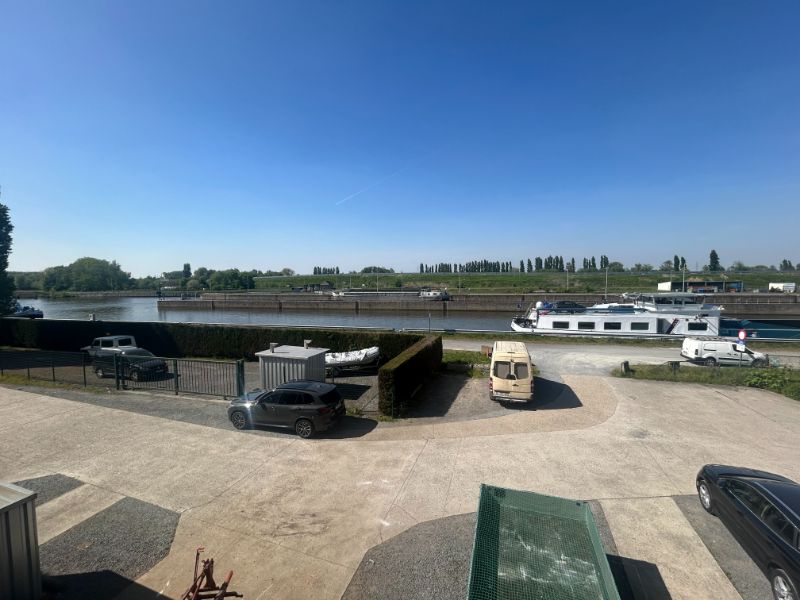 Kantoor van 213 m² op toplocatie Mariakerke (Gent) foto 2