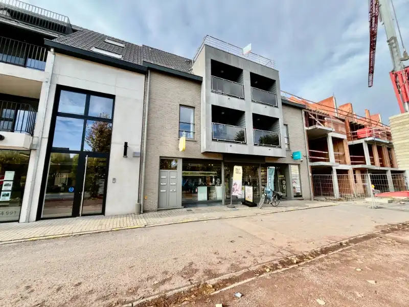 PRACHTIG INSTAPKLAAR APPARTEMENT MET RUIM ZONNIG TERRAS foto 11