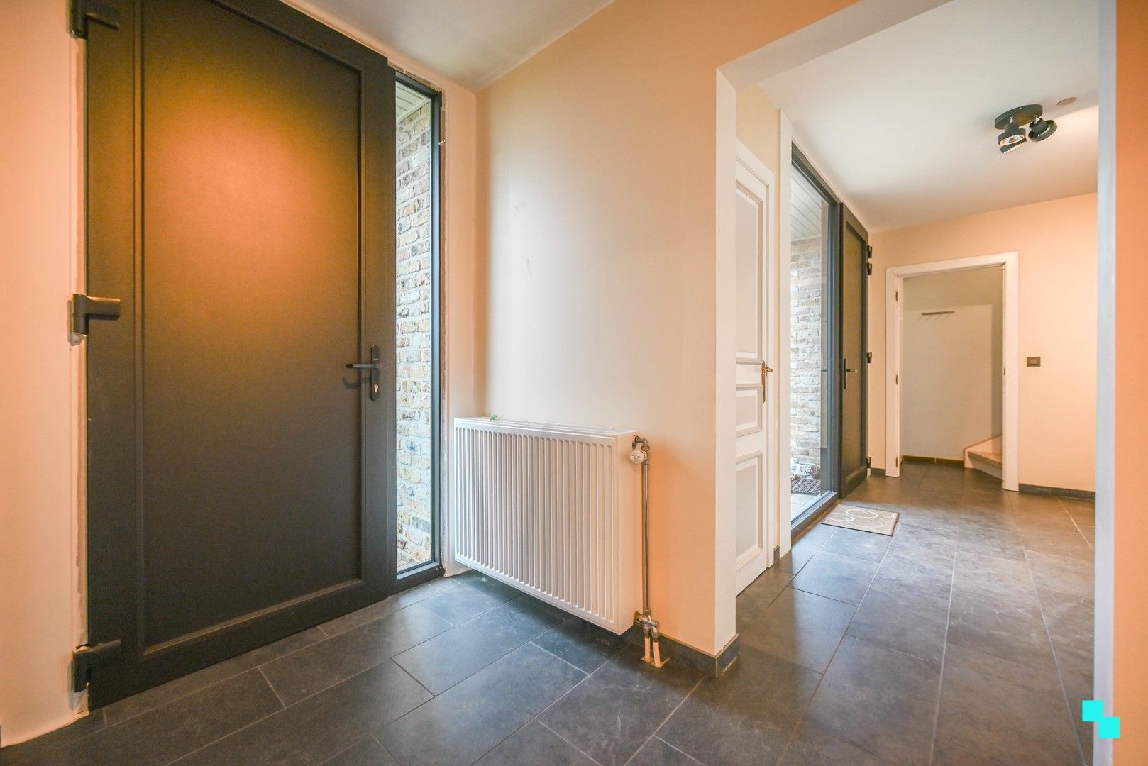 Instapklare, ruime villa in Oostrozebeke foto 4