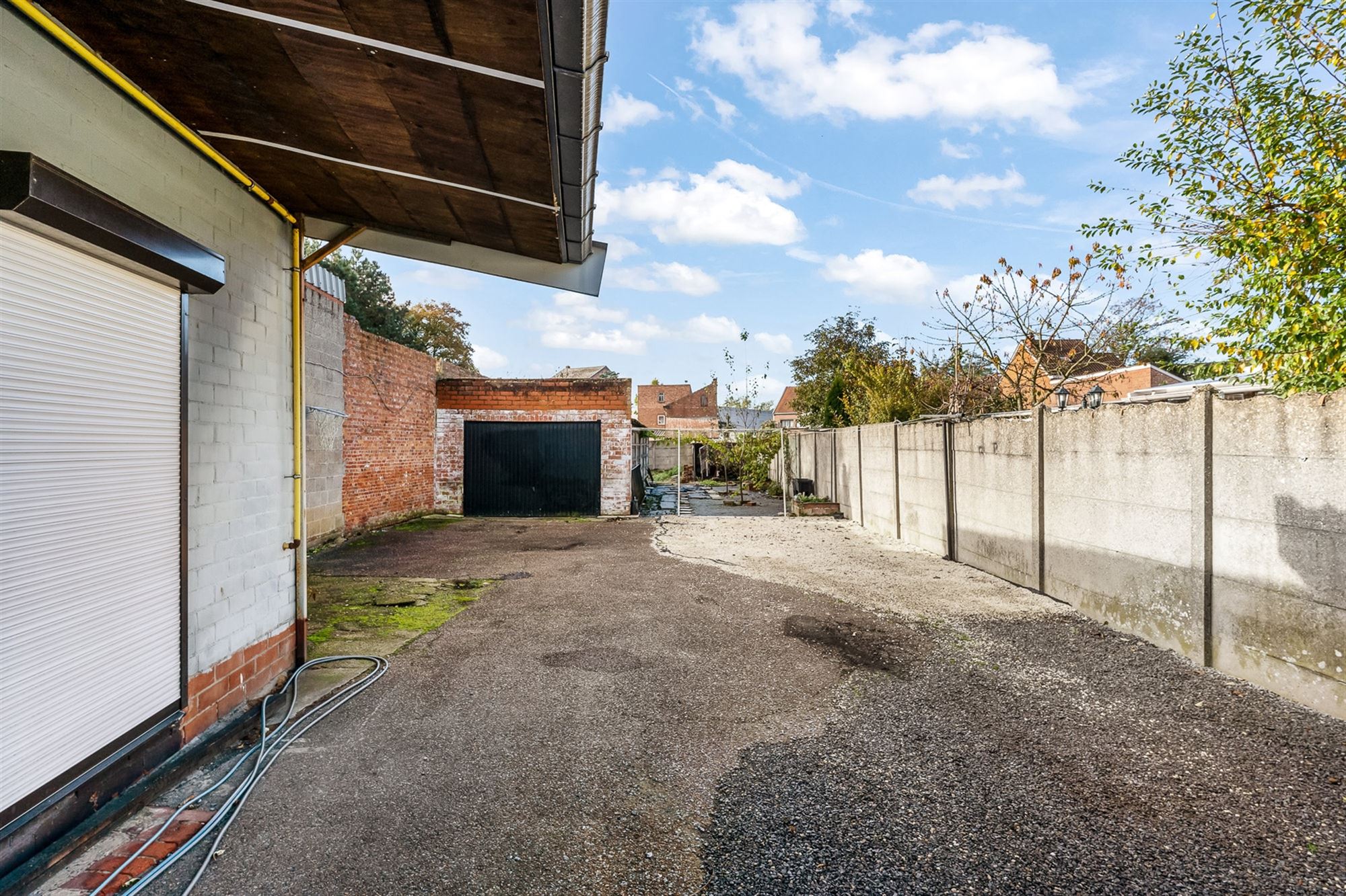 VERRASSEND RUIME WONING MET 3 SLAAPKAMERS EN ACHTERLIGGENDE GARAGE TE LEOPOLDSBURG foto 15