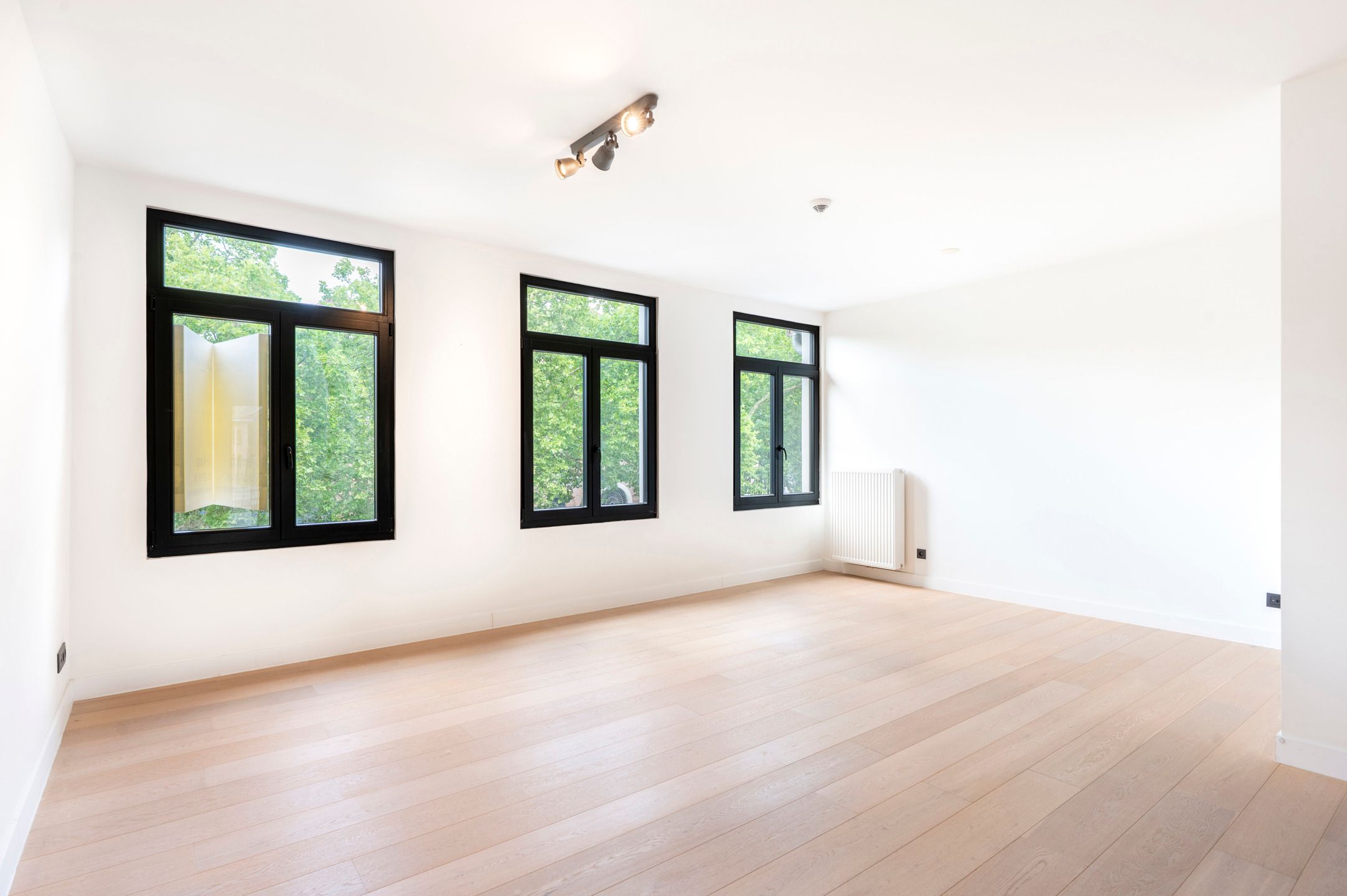 ANTWERPEN - appartement met terras in kleinschalig gebouw foto {{pictureIndex}}