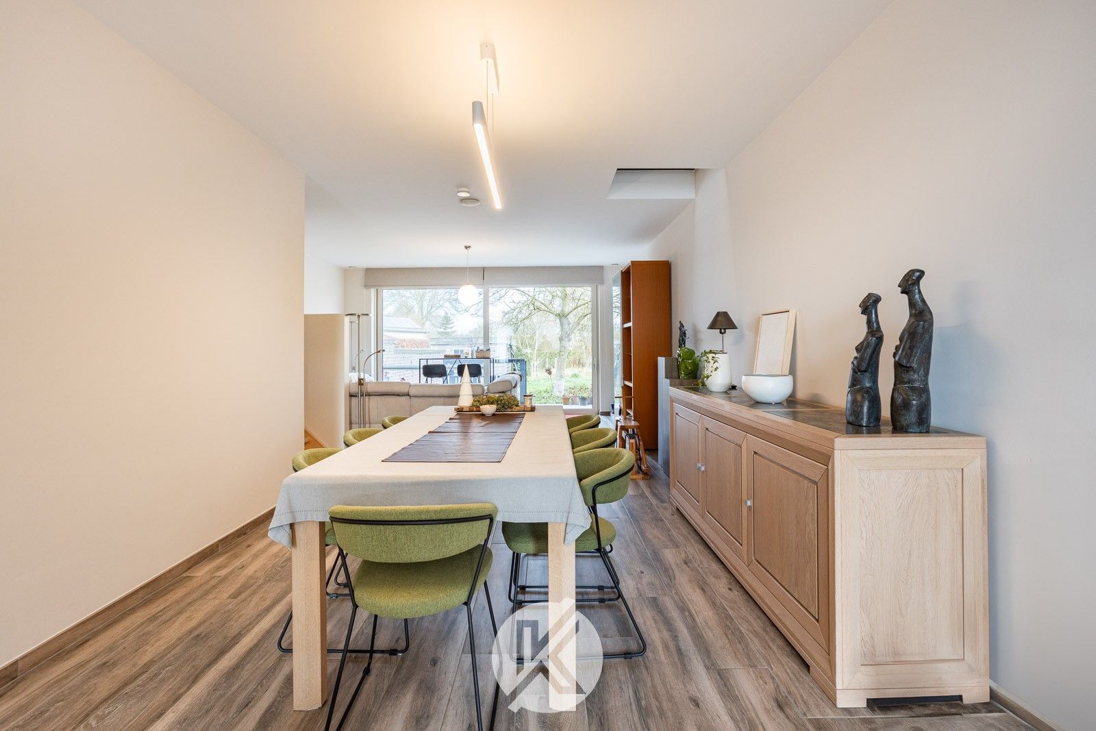 Instapklare woning met kwalitatieve afwerking foto {{pictureIndex}}