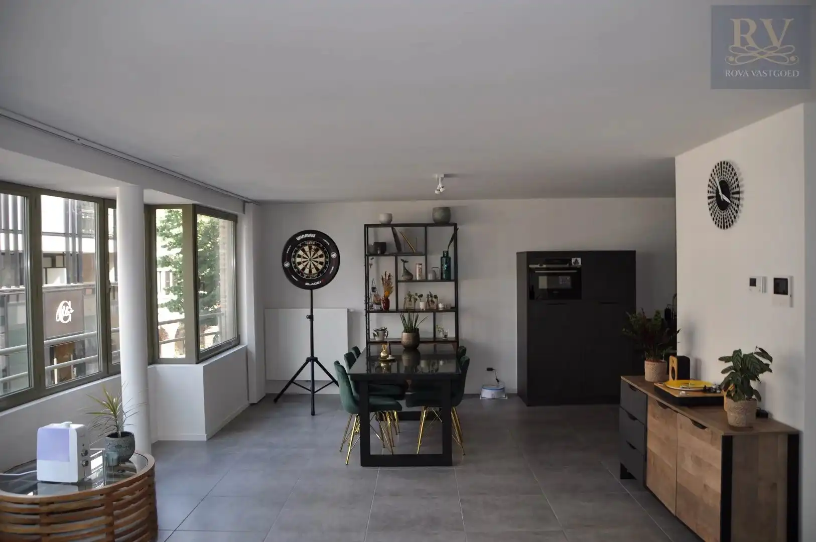 PRACHTIG EN RUIM APPARTEMENT MET 2 SLPK  IN HET CENTRUM VAN BILZEN foto 4
