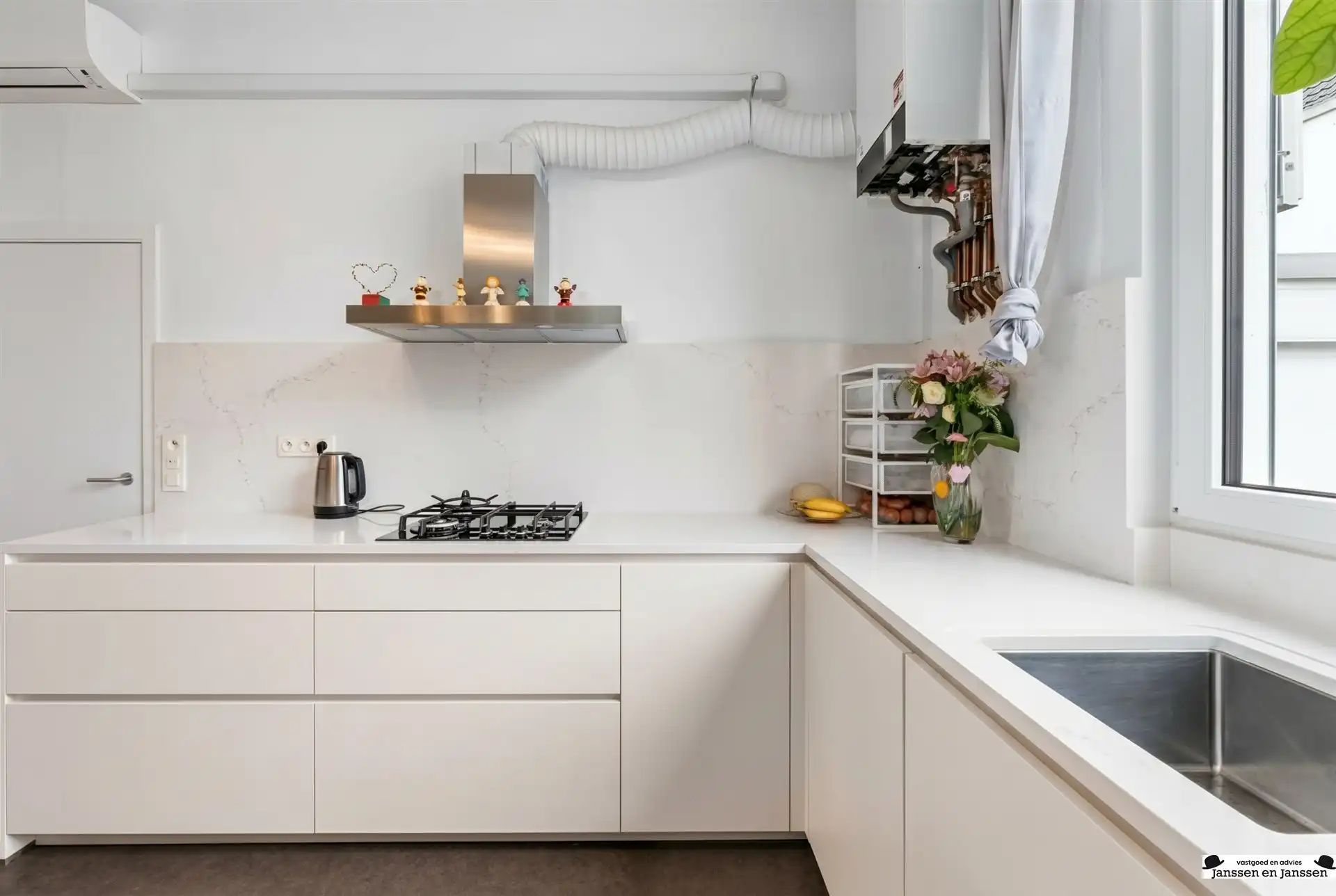 Centraal gelegen duplex appartement nabij strand foto 7