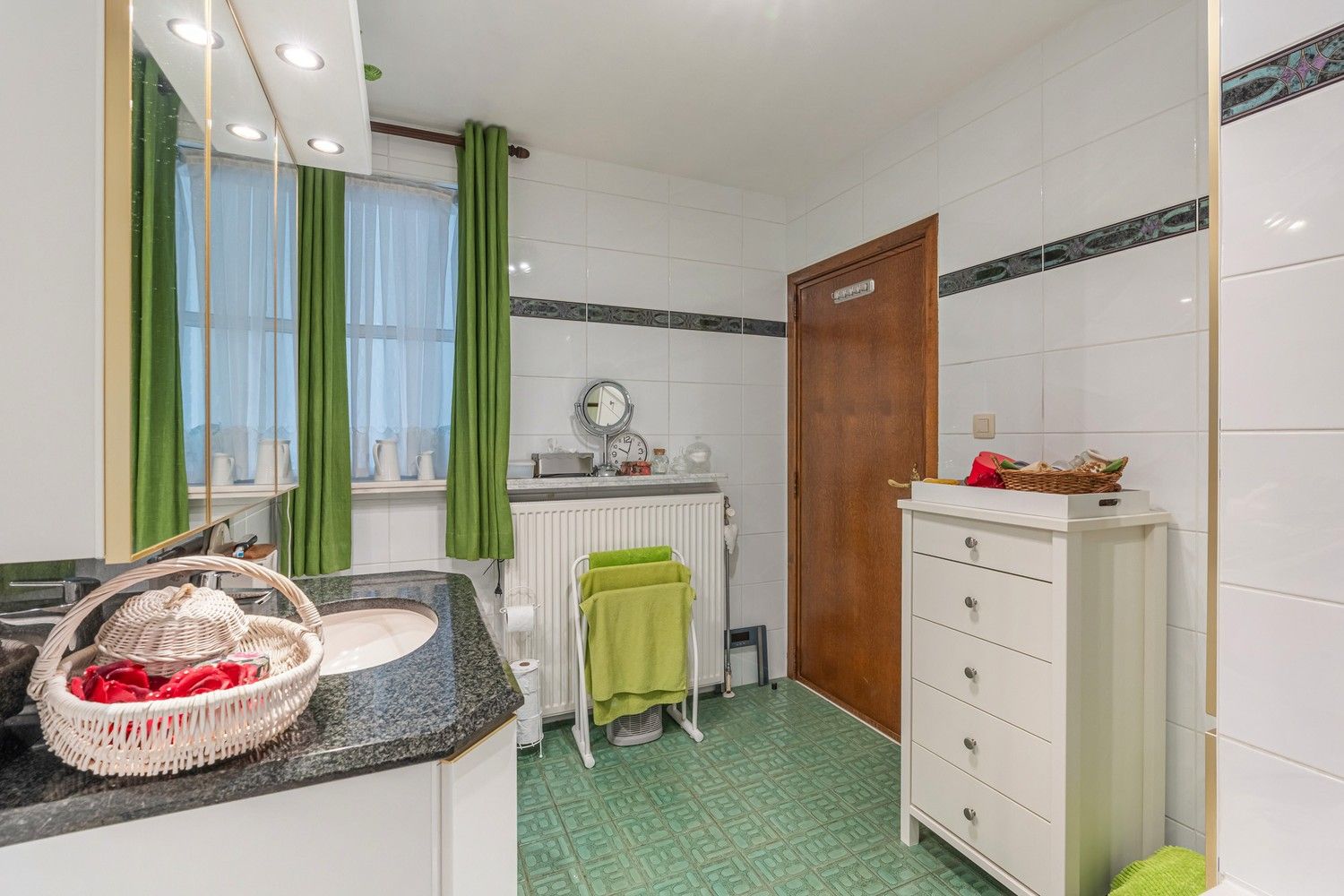 Gelijkvloerse woning met 3 slaapkamers, garage en westgerichte tuin in Tongeren-Borgloon foto 15