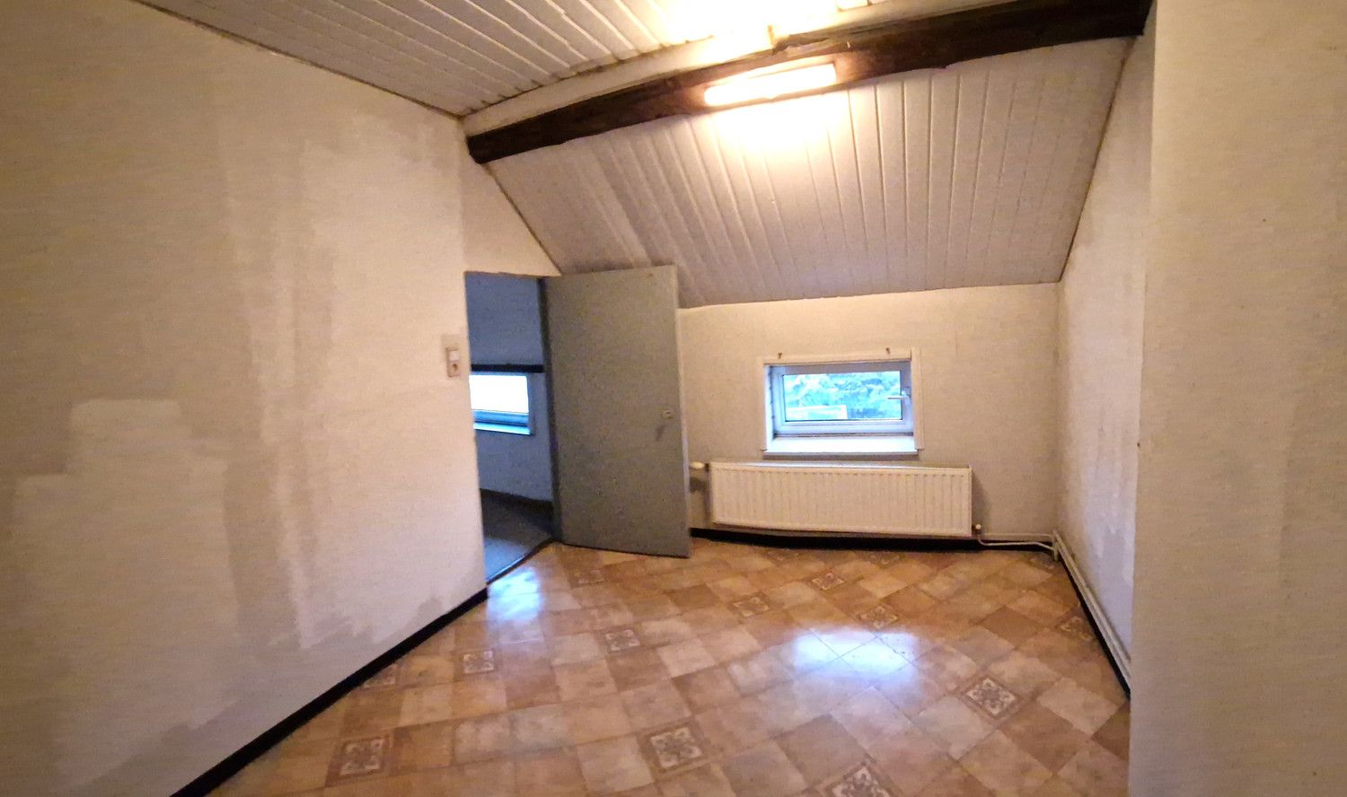 Centraal gelegen rijwoning met 3 slaapkamers foto 9