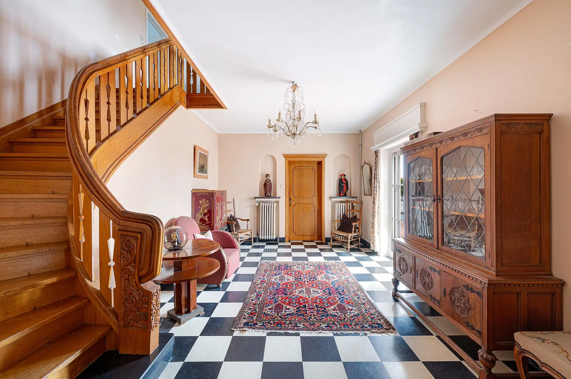 Majestueuze villa op toplocatie en 919m² grond, op slechts 150 meter van het strand foto 20