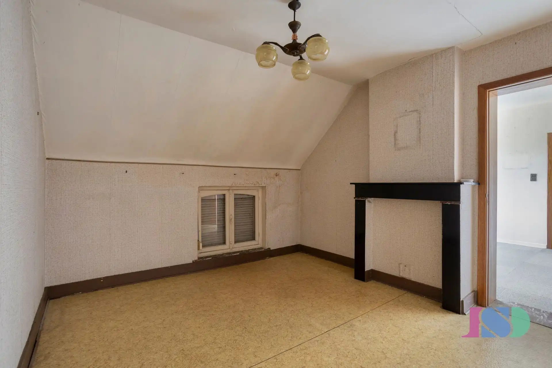 Te renoveren woning met potentieel foto 21