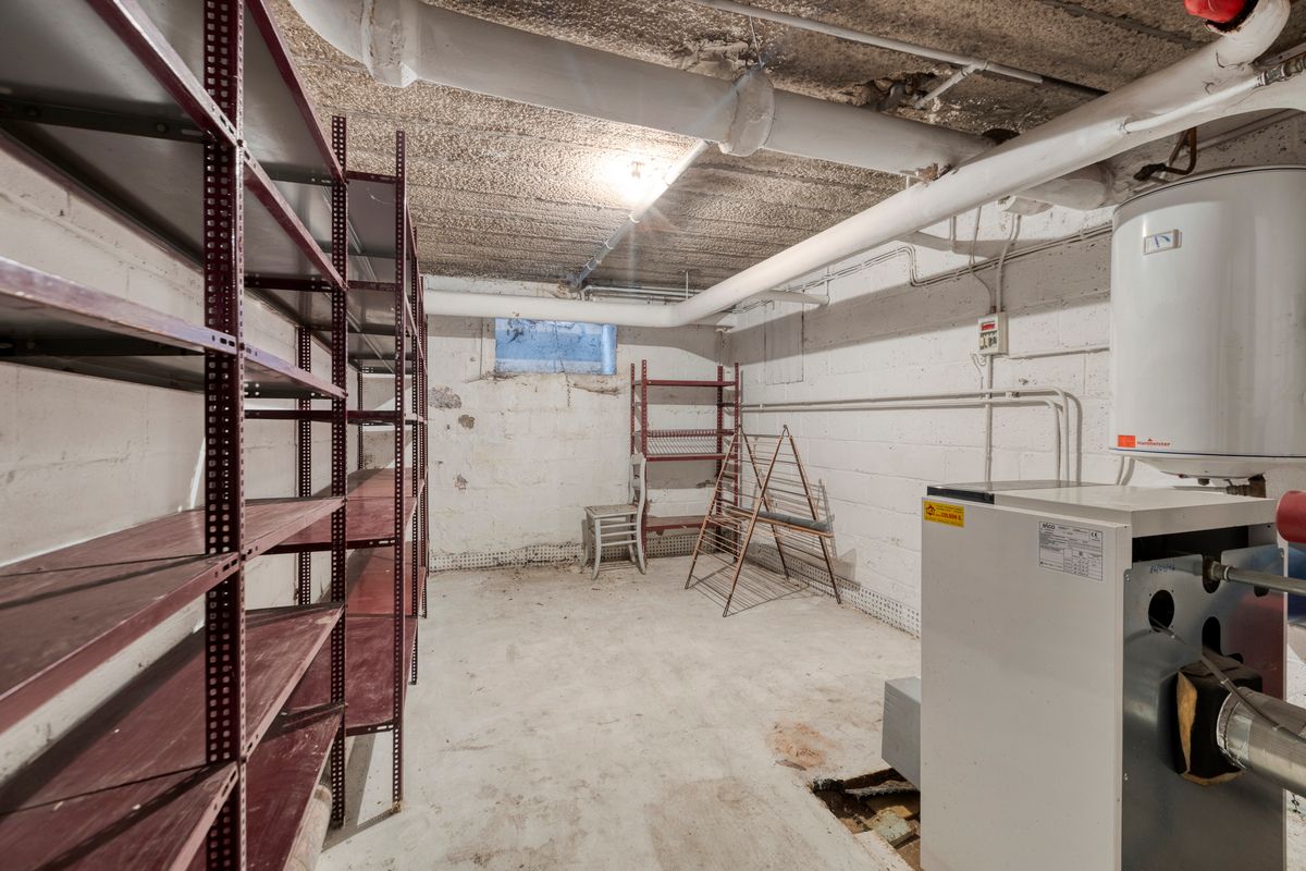 Landelijke woning met 2 loodsen foto 17