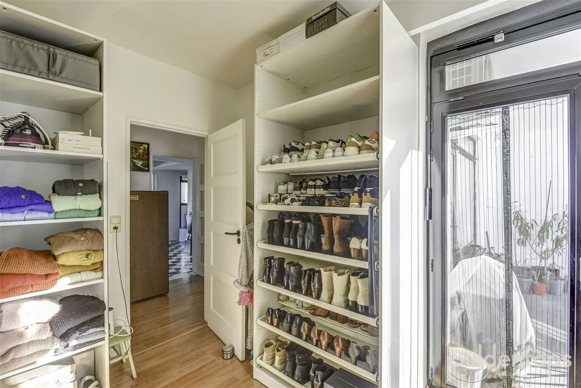 Knap vernieuwd 3-slaapkamerappartement (125 m²)  foto 23