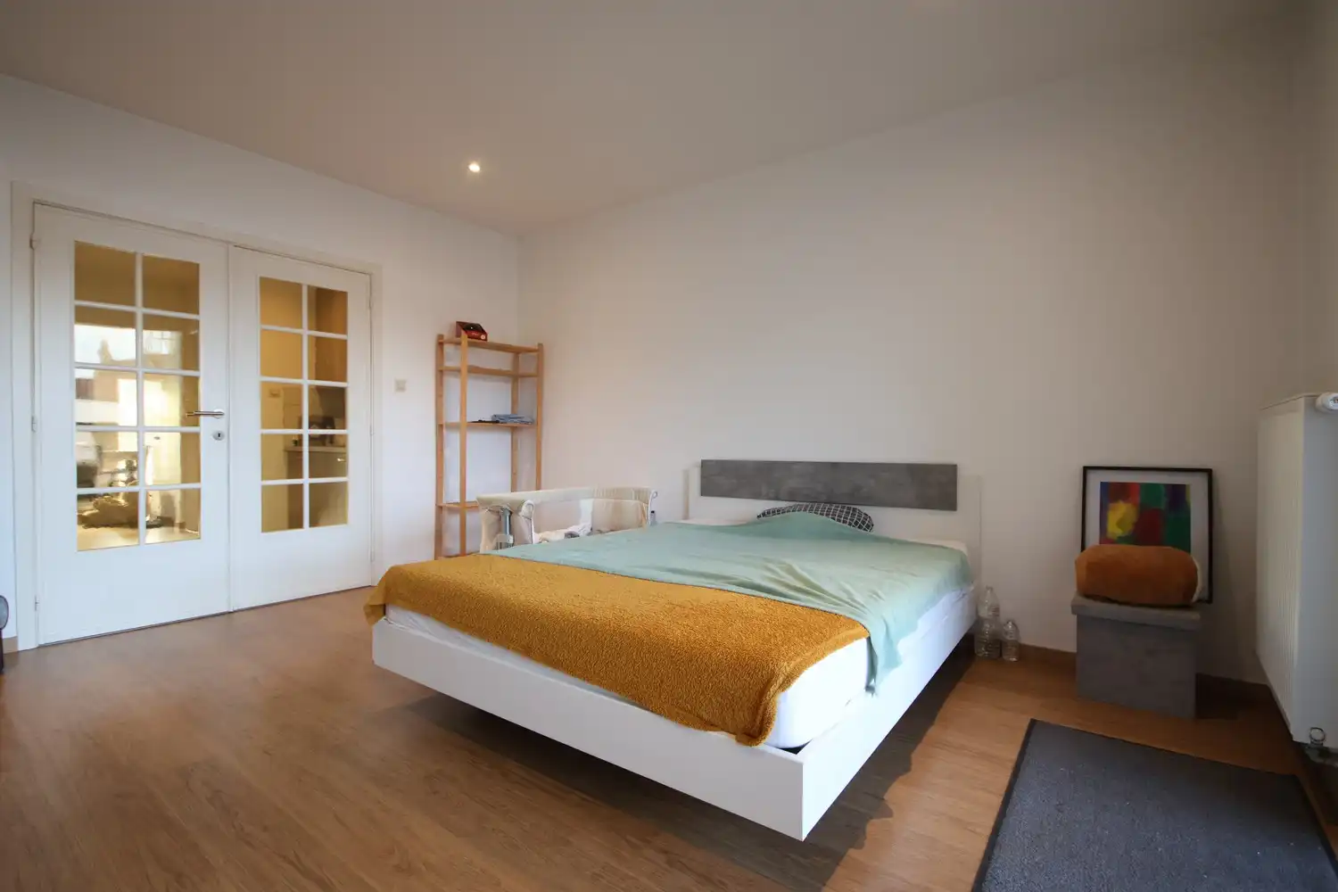 Modern en lichtrijk appartement met 2 slaapkamers en terras foto 4