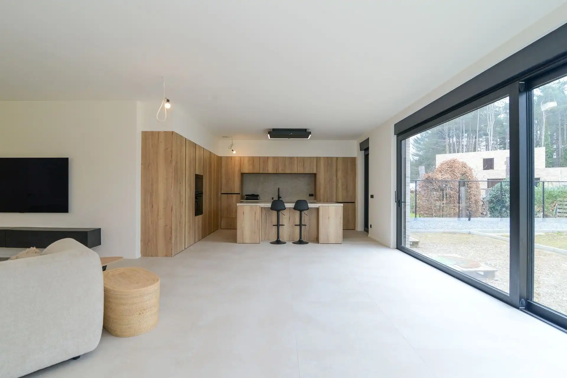 Stijlvolle en instapklare vrijstaande woning op een doodlopende straat  foto 11