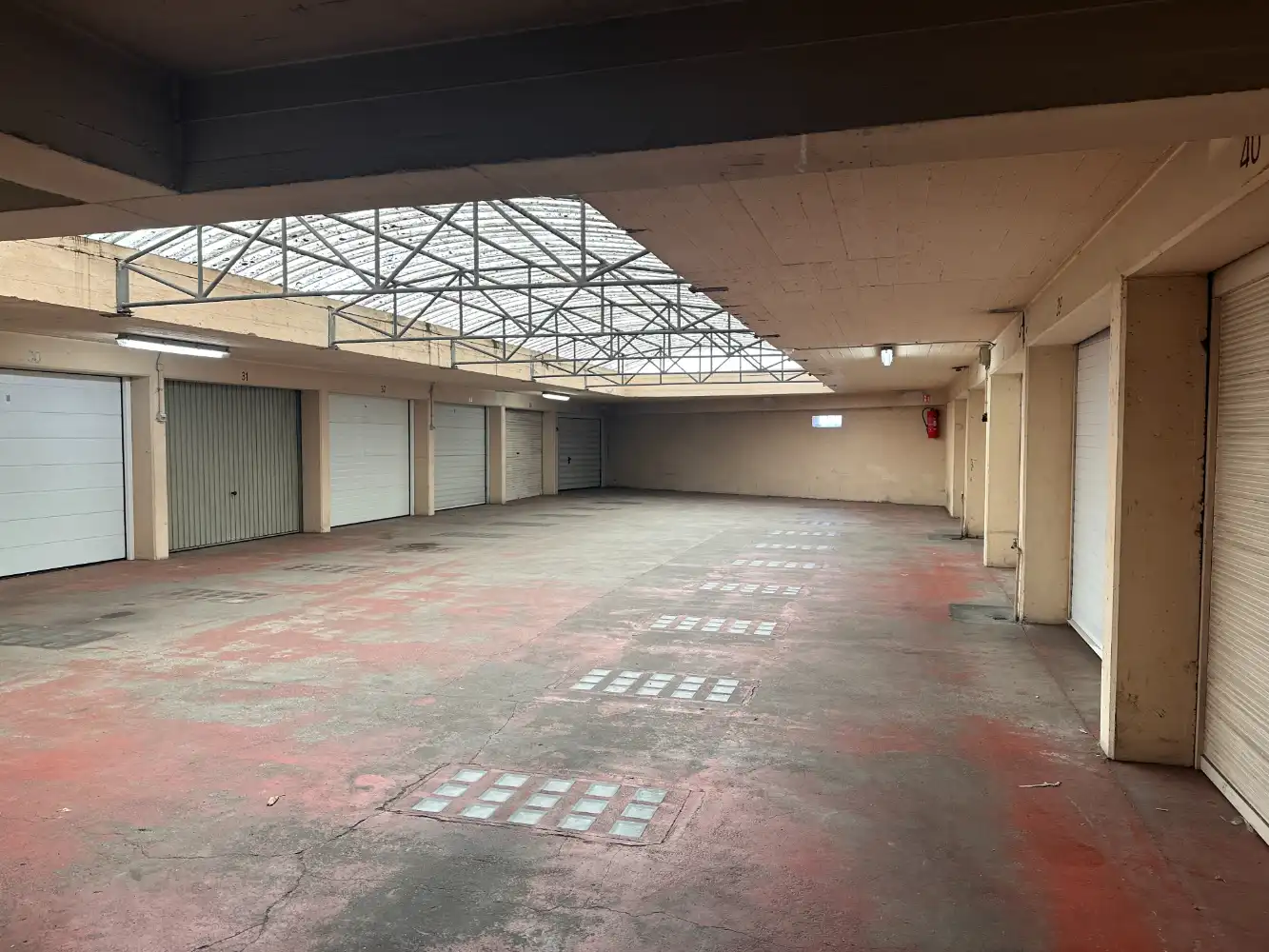 Gesloten garagebox in centrum foto 3