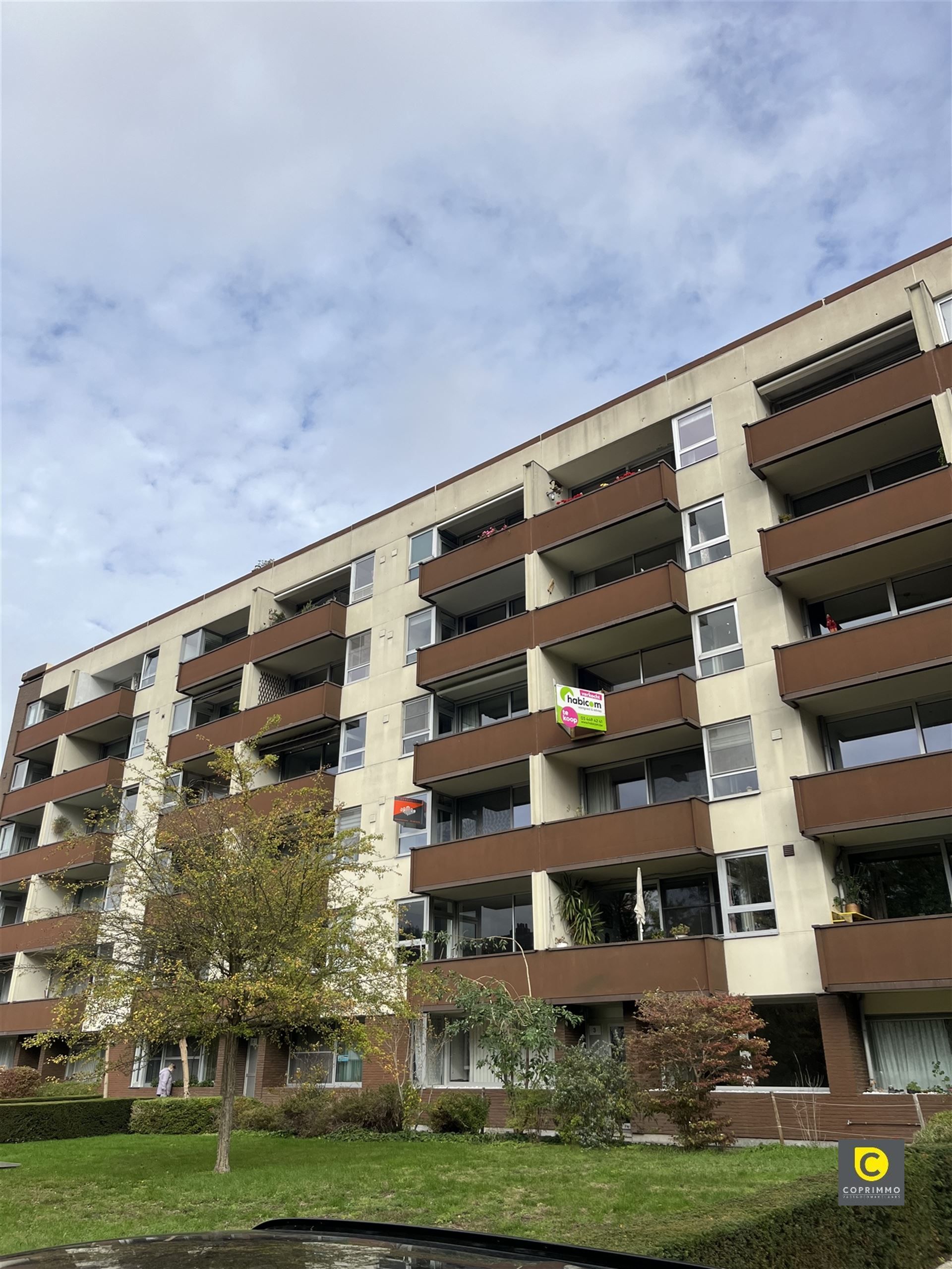 Instapklaar dakappartement met ruim terras! foto 27