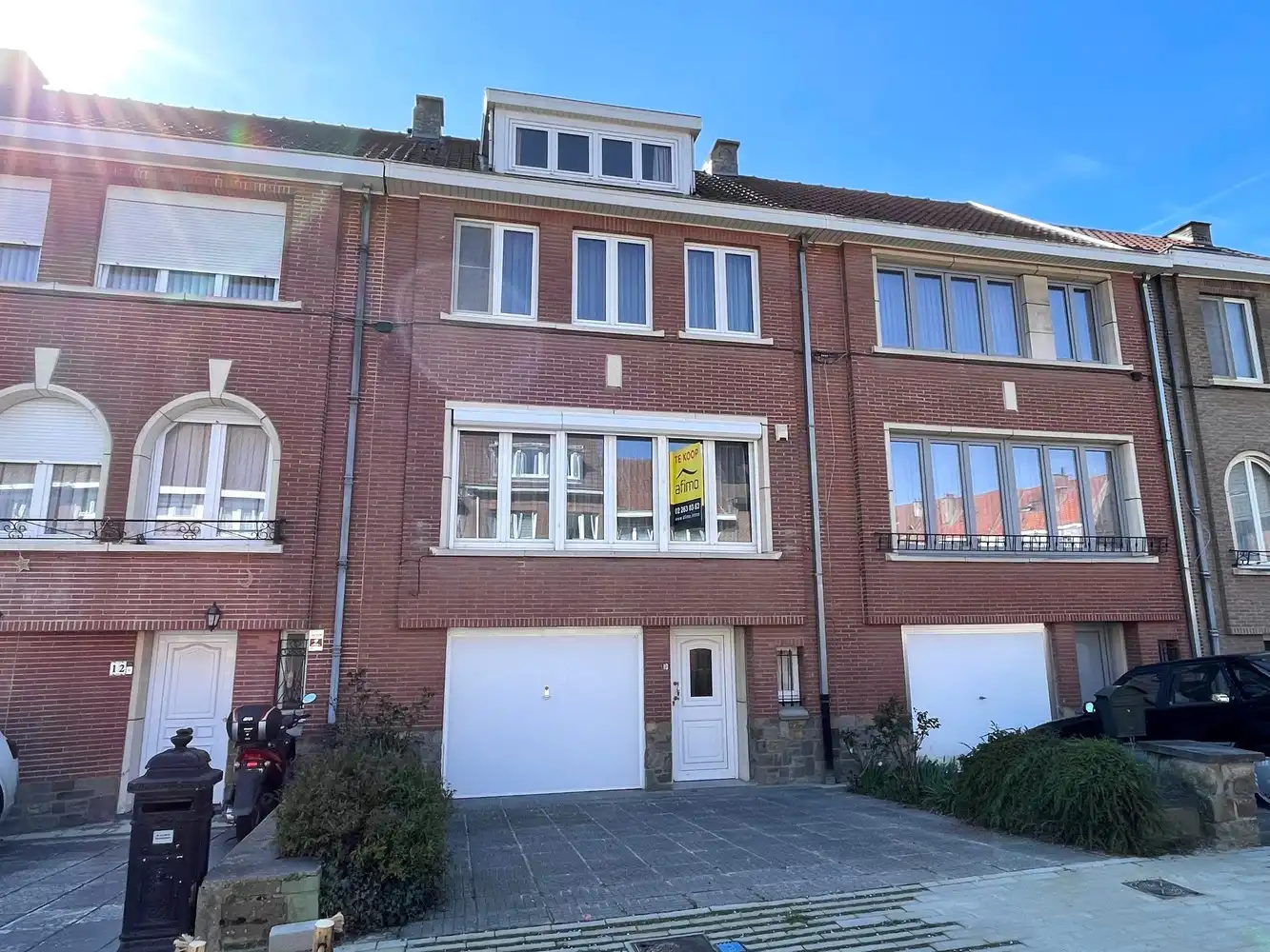 Hoofdfoto van de publicatie: Ruime, solide gezinswoning met 4/5 slaapkamers en zonnige tuin in Koningslo