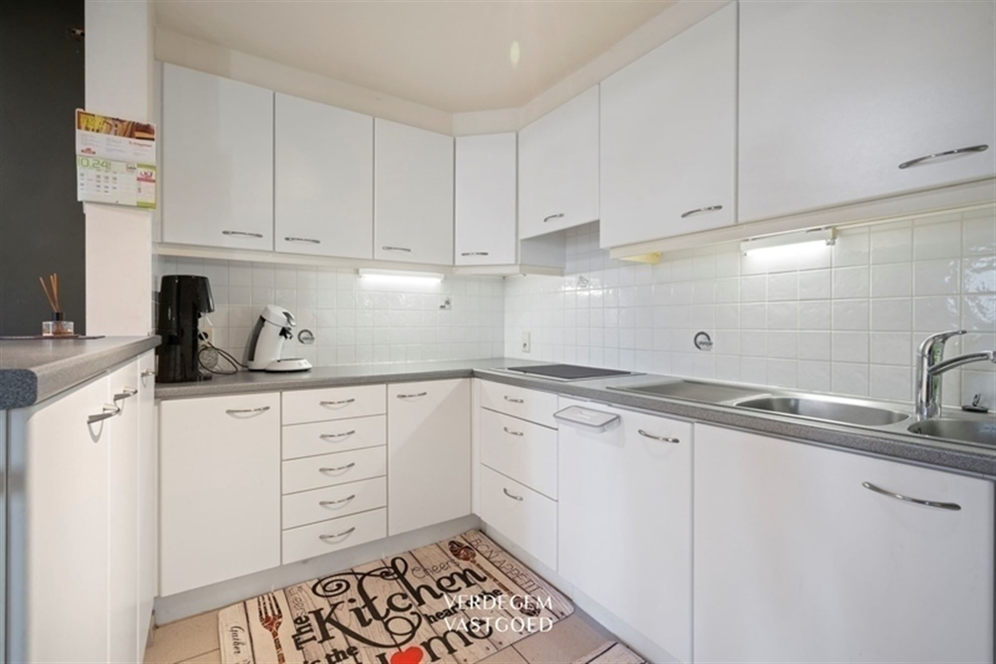 Gezellig appartement met 2 slaapkamers, terras en autostaanplaats foto 9