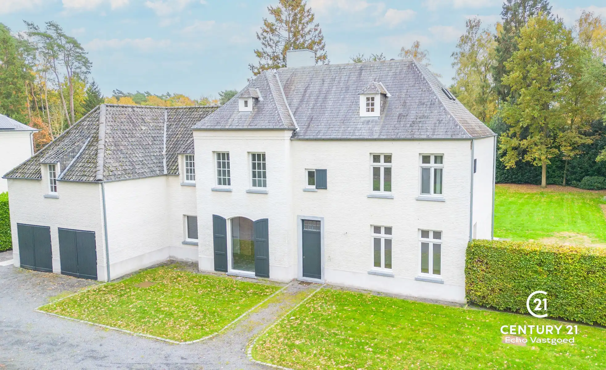 Unieke high-end villa met royaal woonoppervlak op 2415m² foto 25