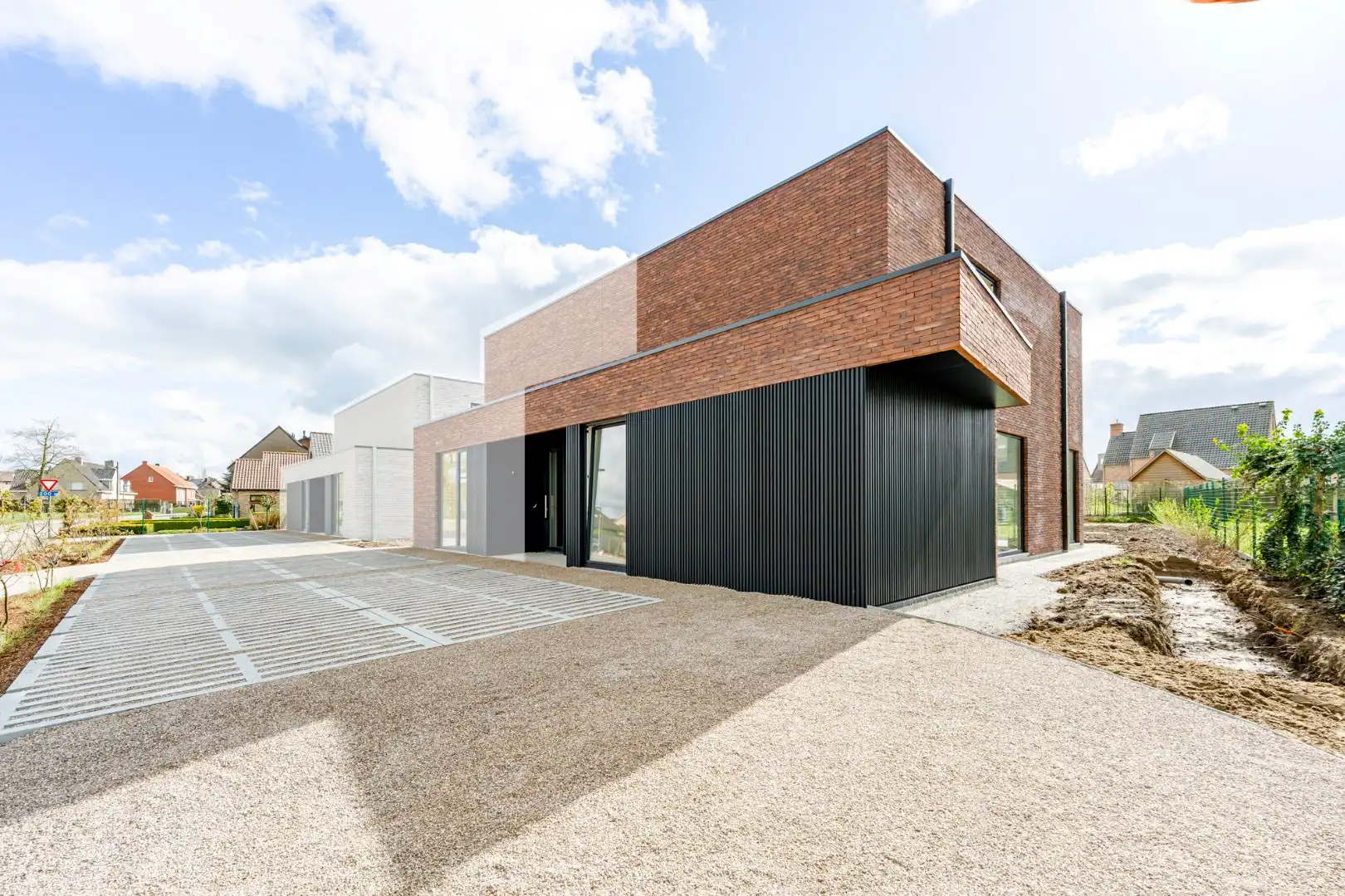 Half open nieuwbouwwoning - 6% BTW mogelijk! foto {{pictureIndex}}