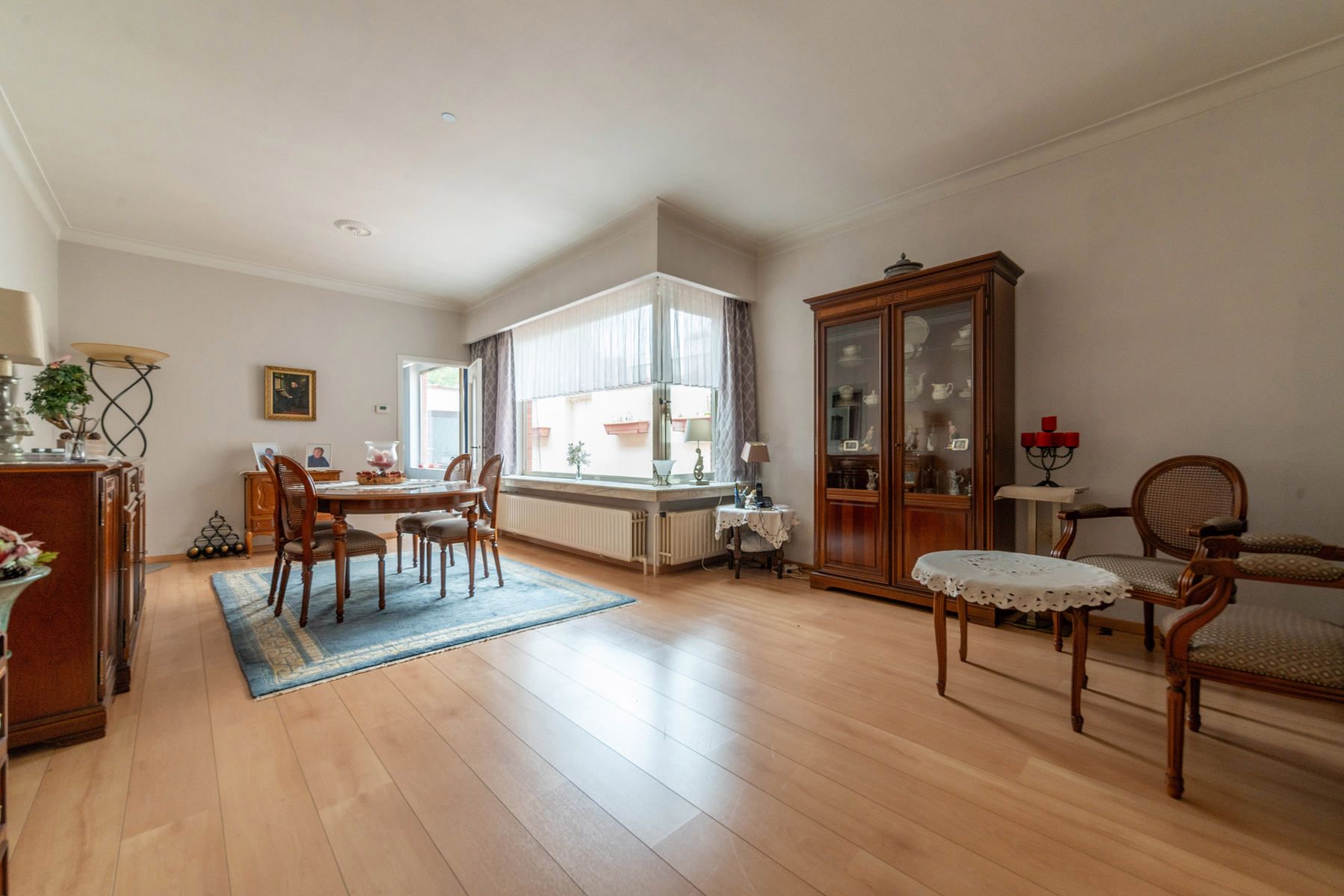 Gezinswoning met mogelijkheden te Hemiksem. foto 4