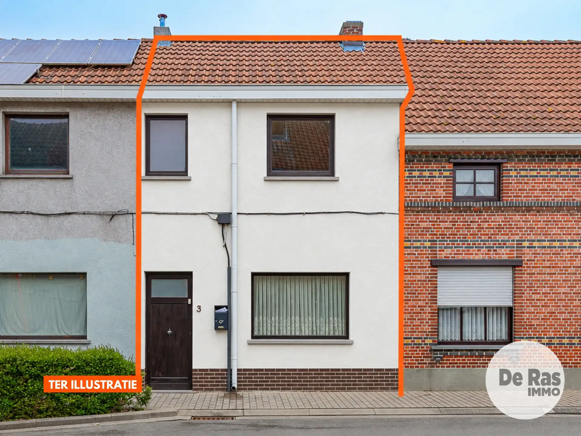 LEDE Centraal gelegen renovatiewoning met terras foto 2