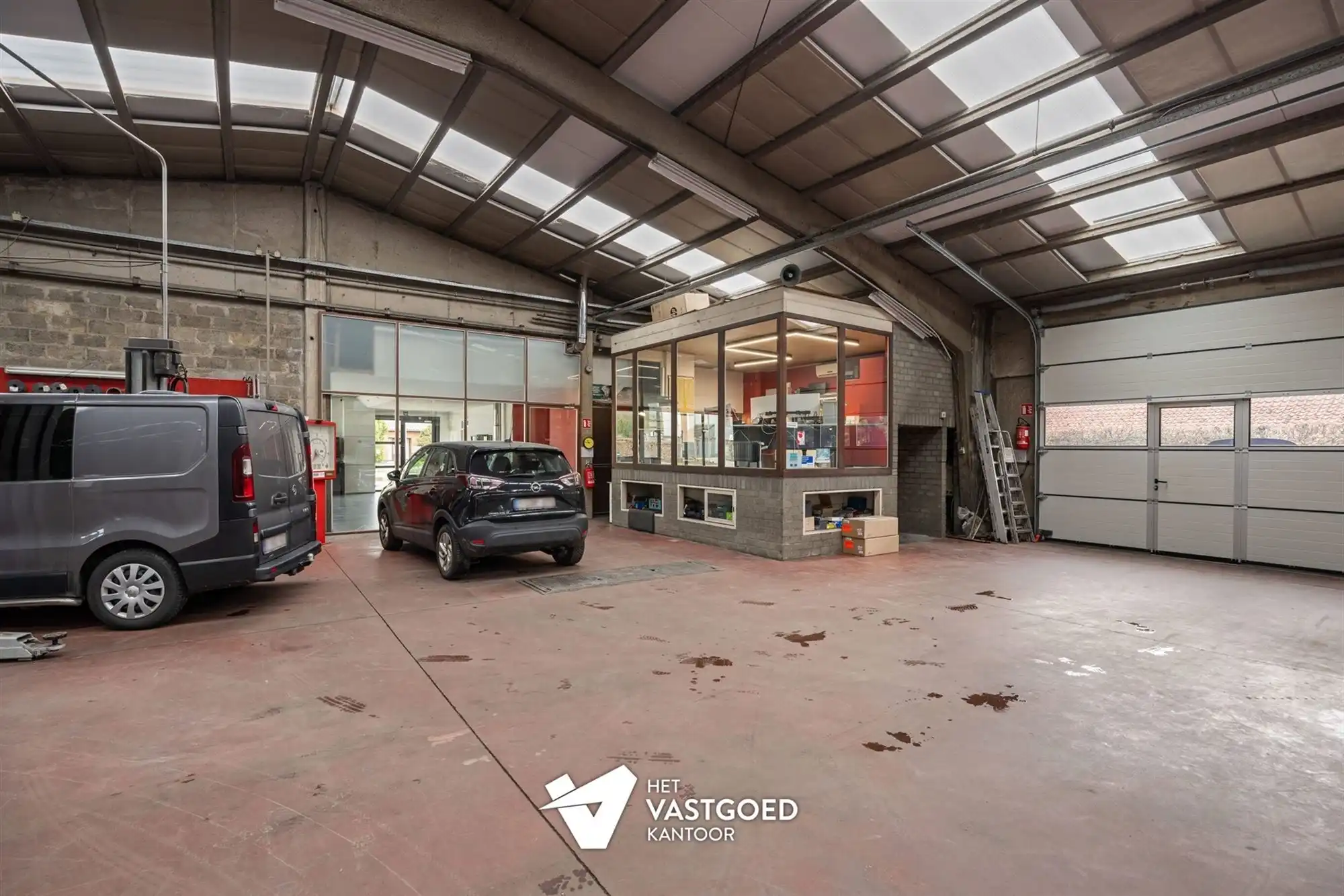 OVER TE NEMEN GARAGE (800M²) EN TANKSTATION GELEGEN OP EEN PERCEEL VAN 2727M² TE HAM foto 23