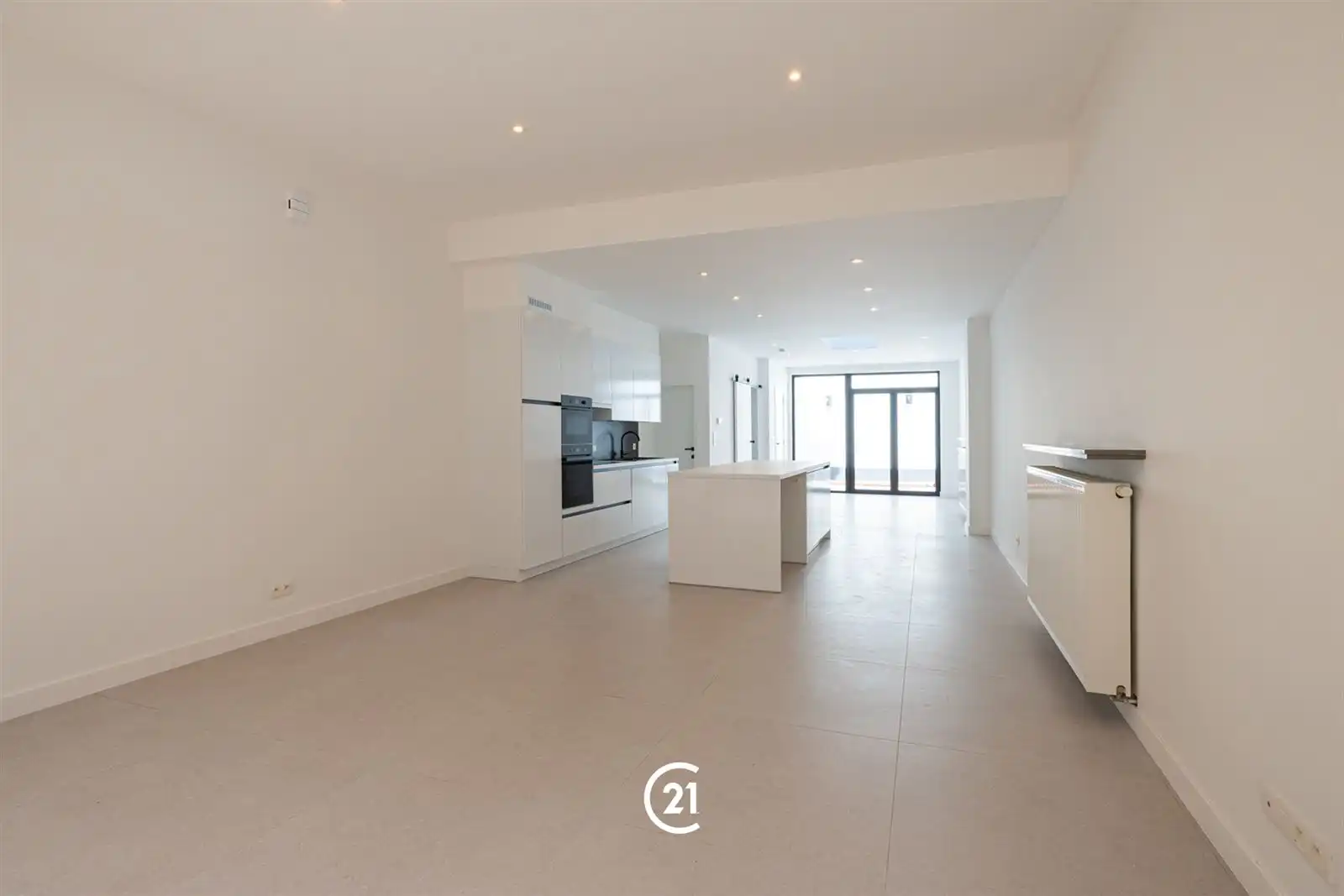 Gerenoveerde woning in centrum Zottegem. foto 2
