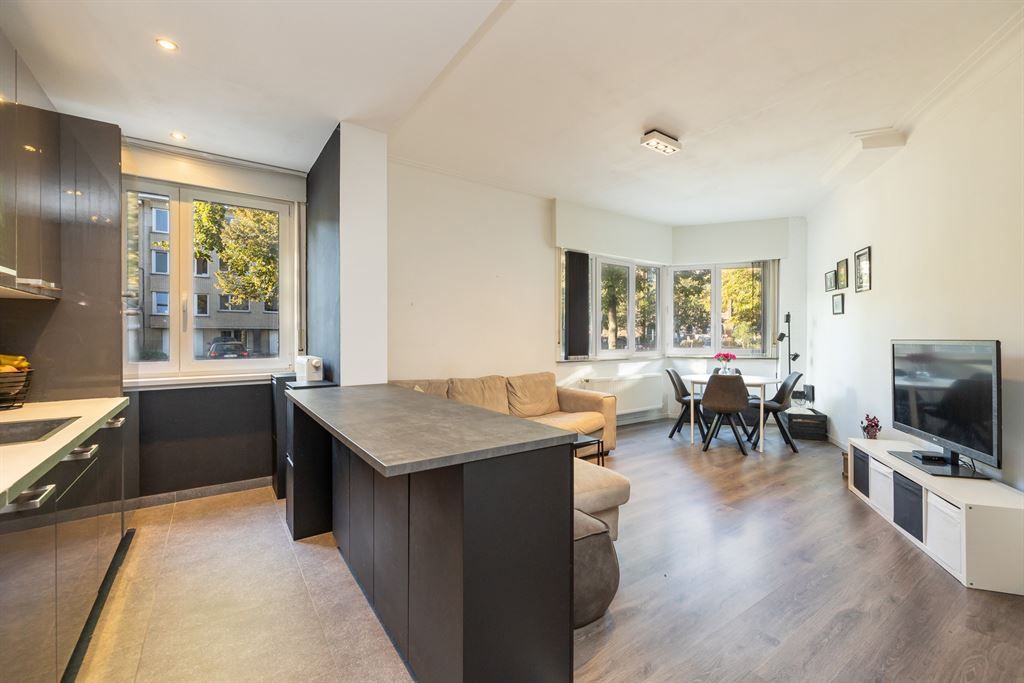 Hoofdfoto van de publicatie: Instapklaar gelijkvloersappartement met stadskoer