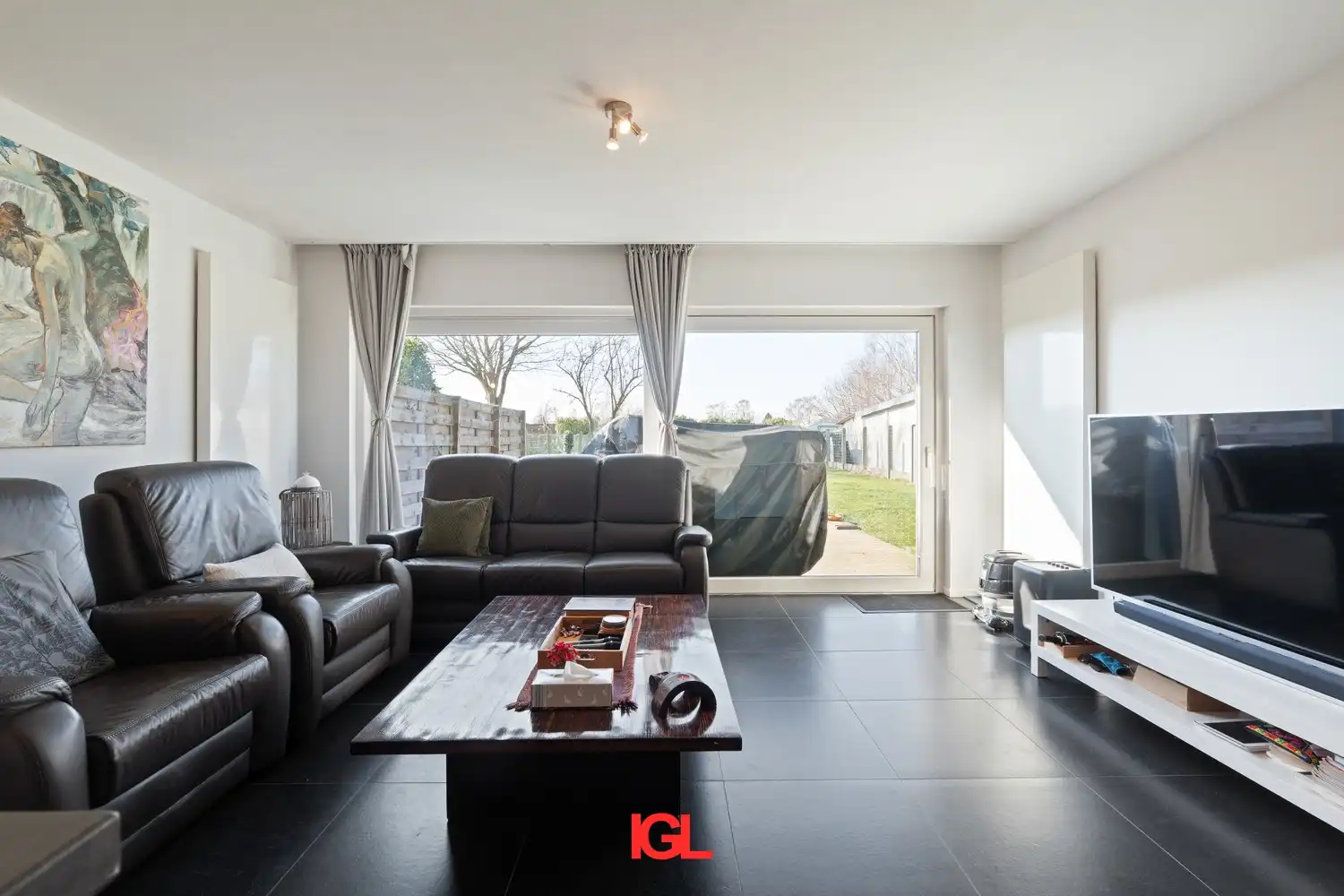 Moderne 3-gevelwoning te koop foto 4